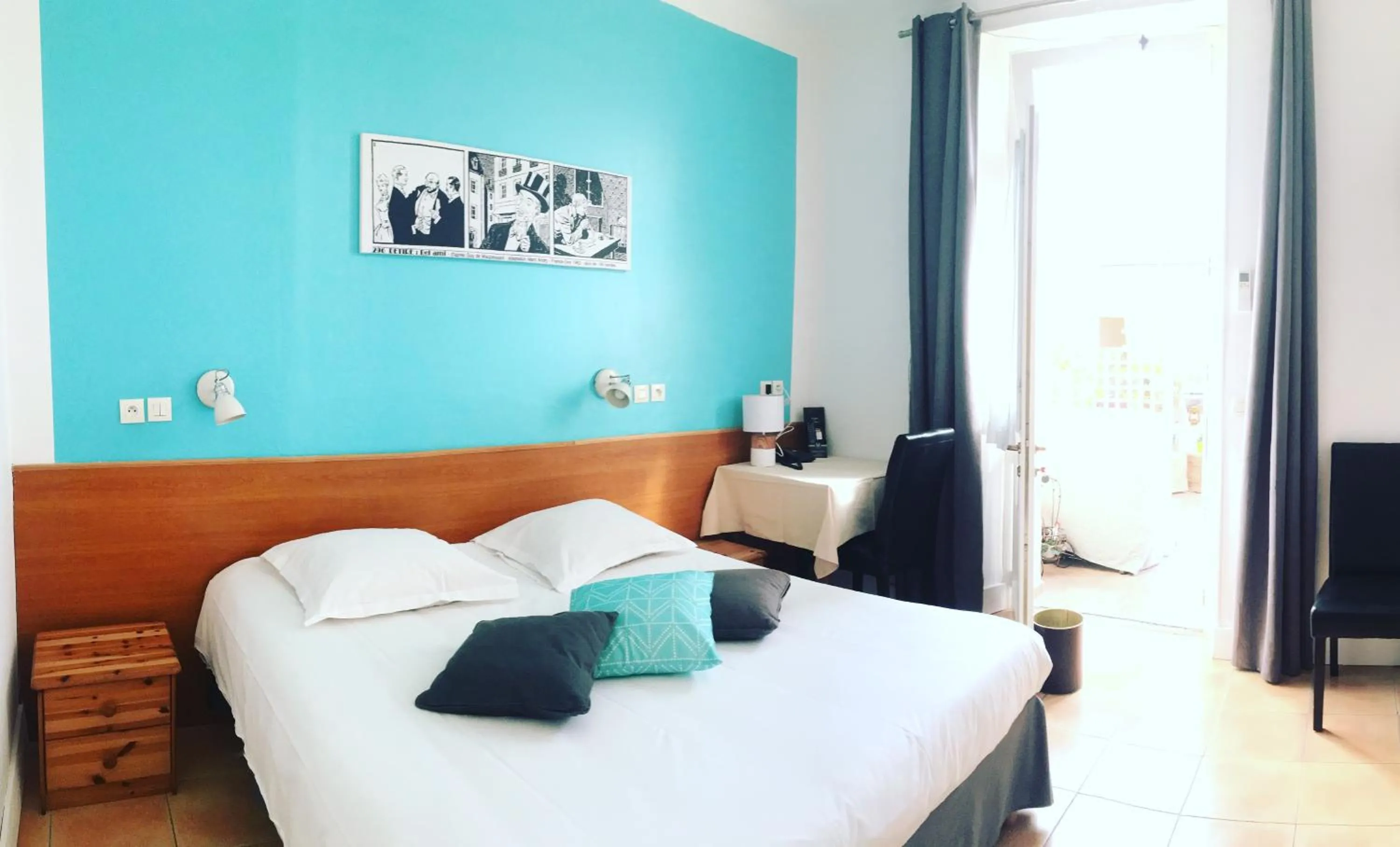 Shower, Bed in Hotel Chalet De L'isere