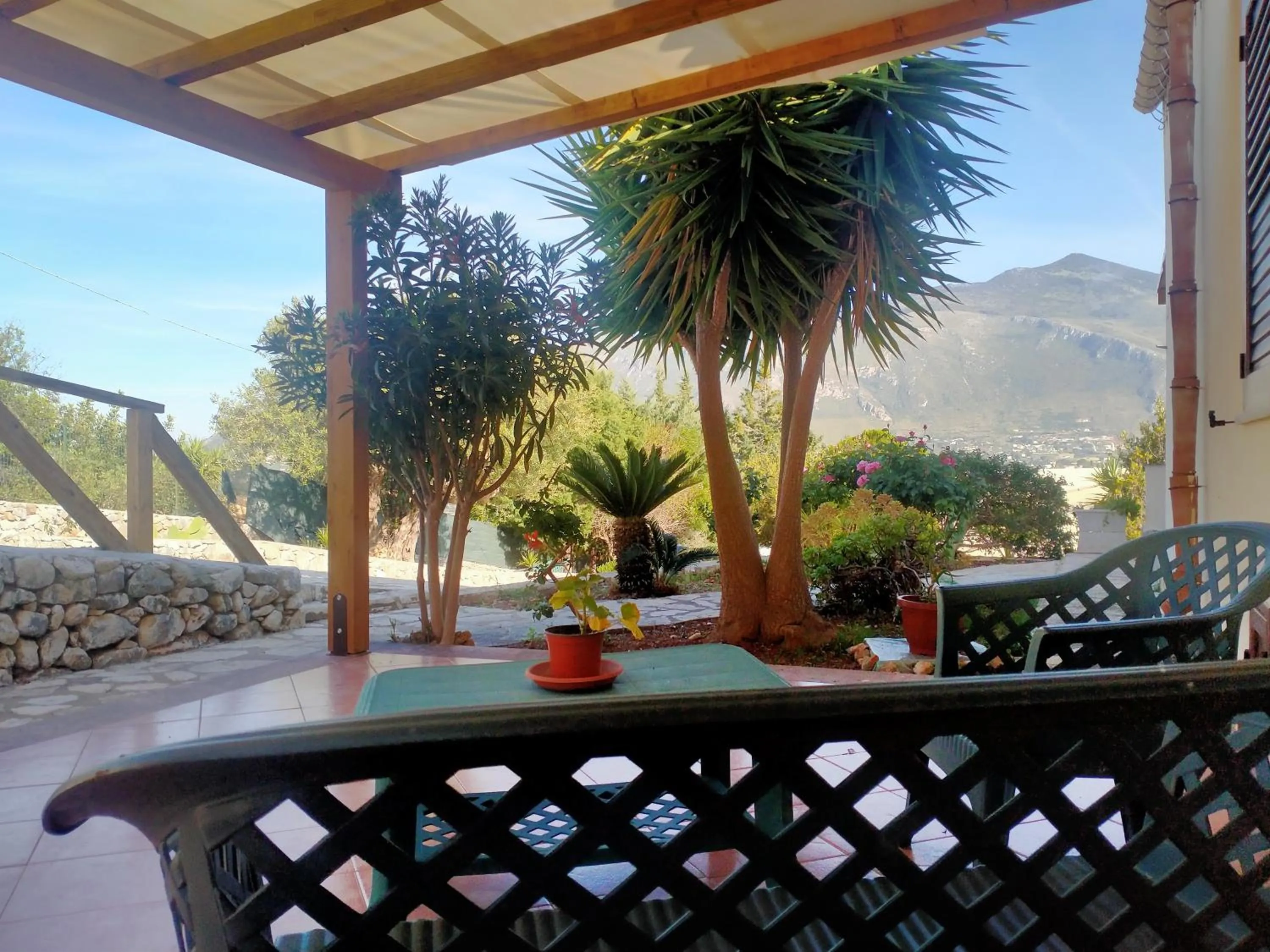 Patio in Hotel Grotticelli