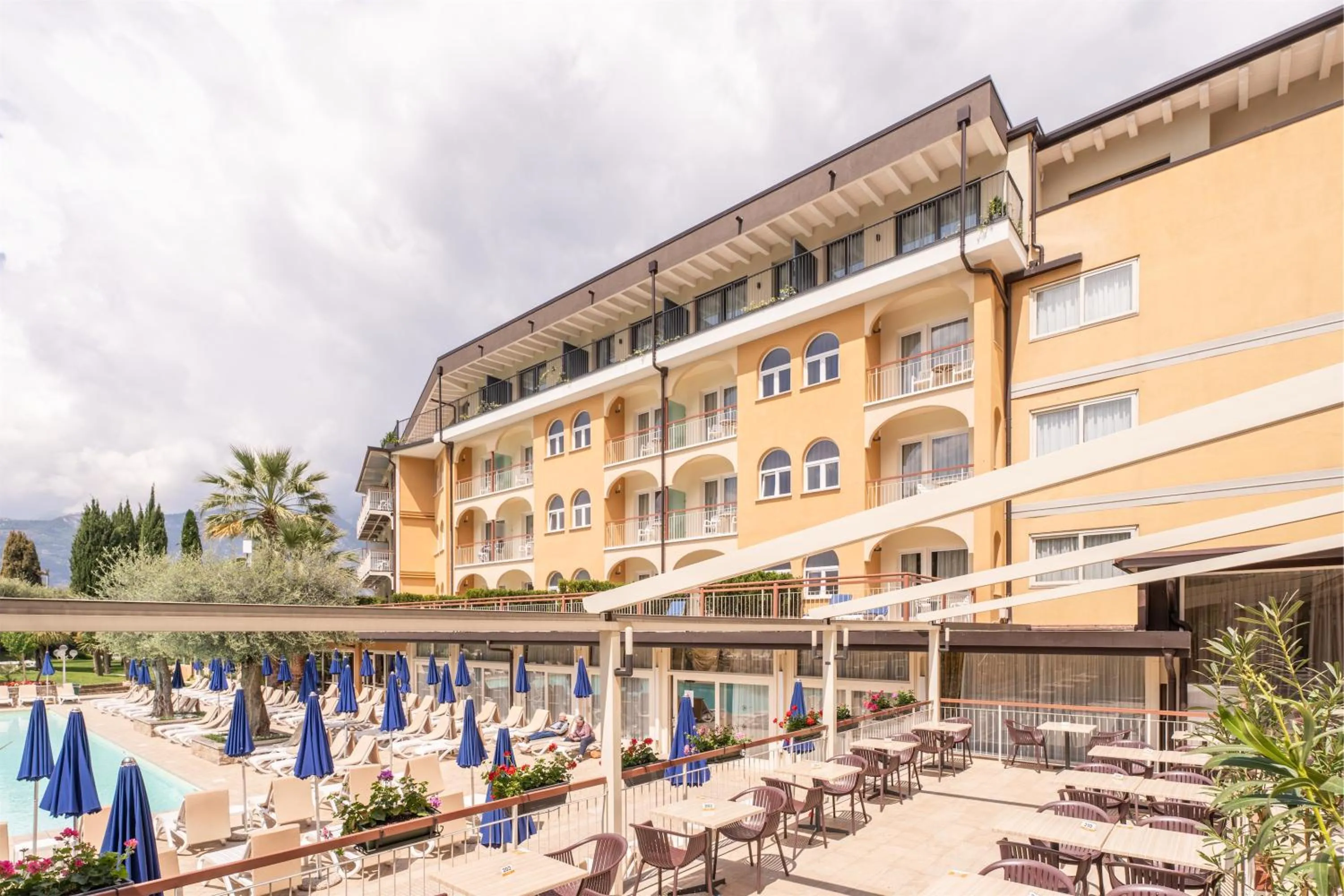 Property building in Majestic Palace