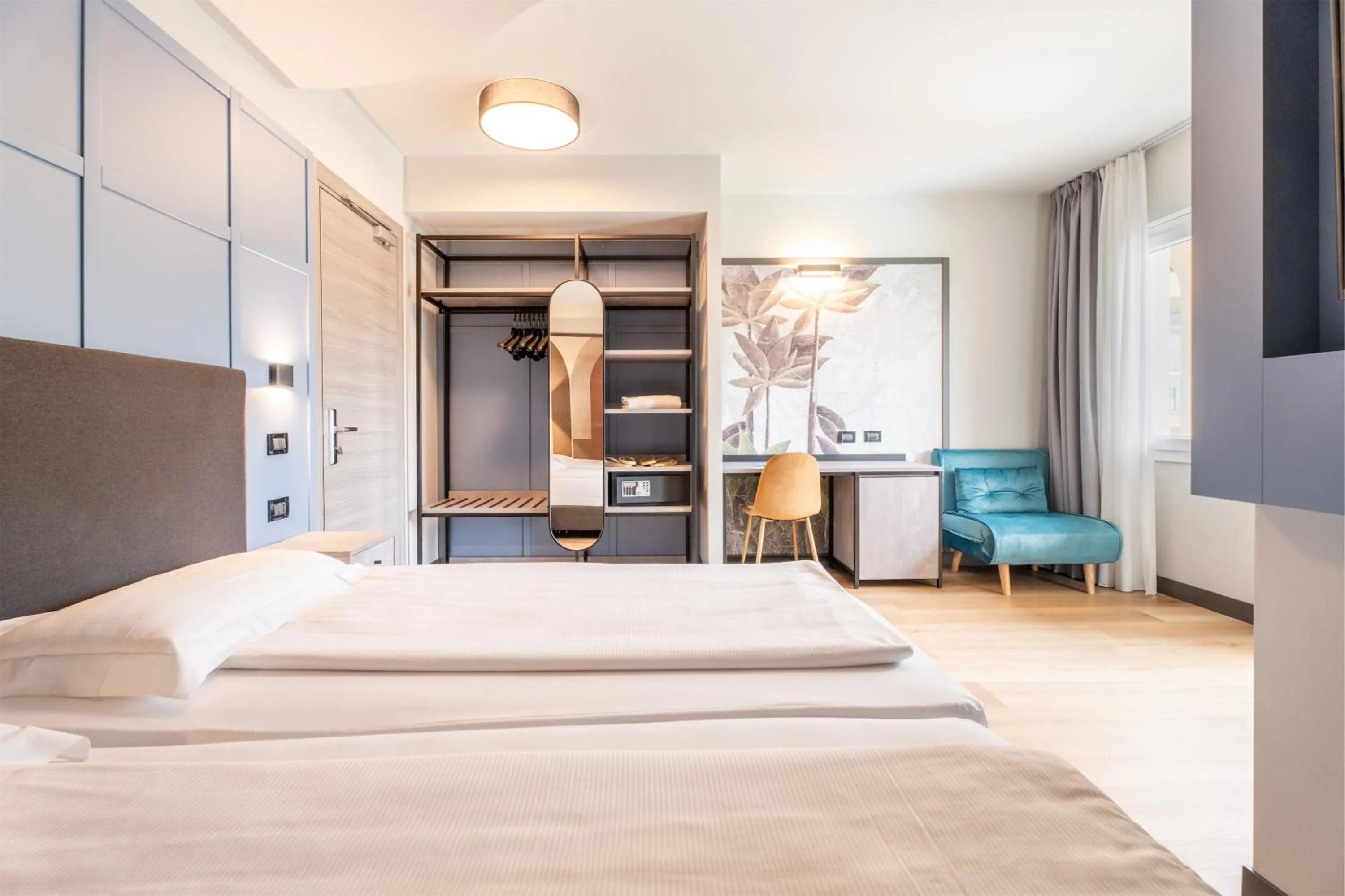 Bedroom, Bed in Majestic Palace