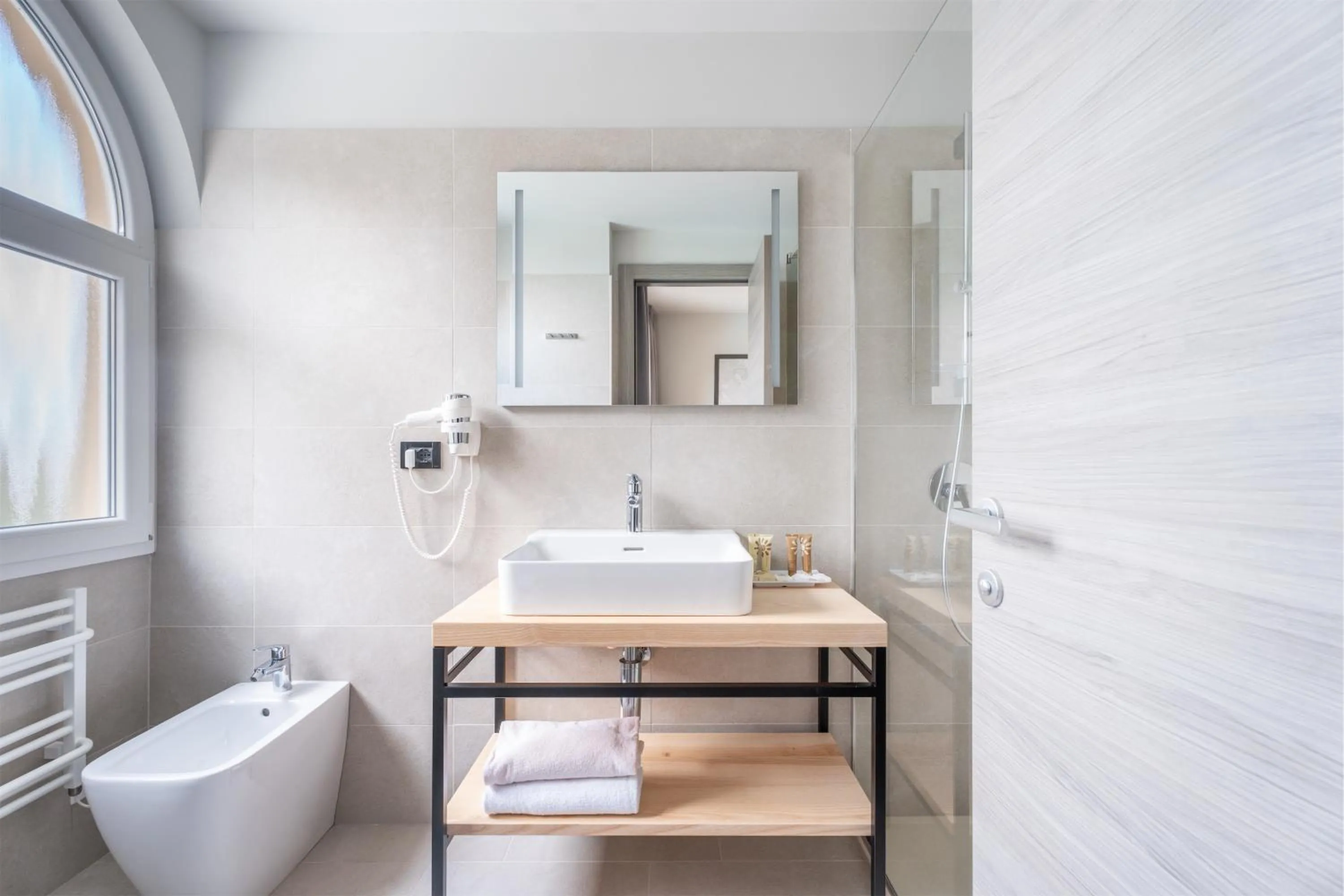 Shower in Majestic Palace