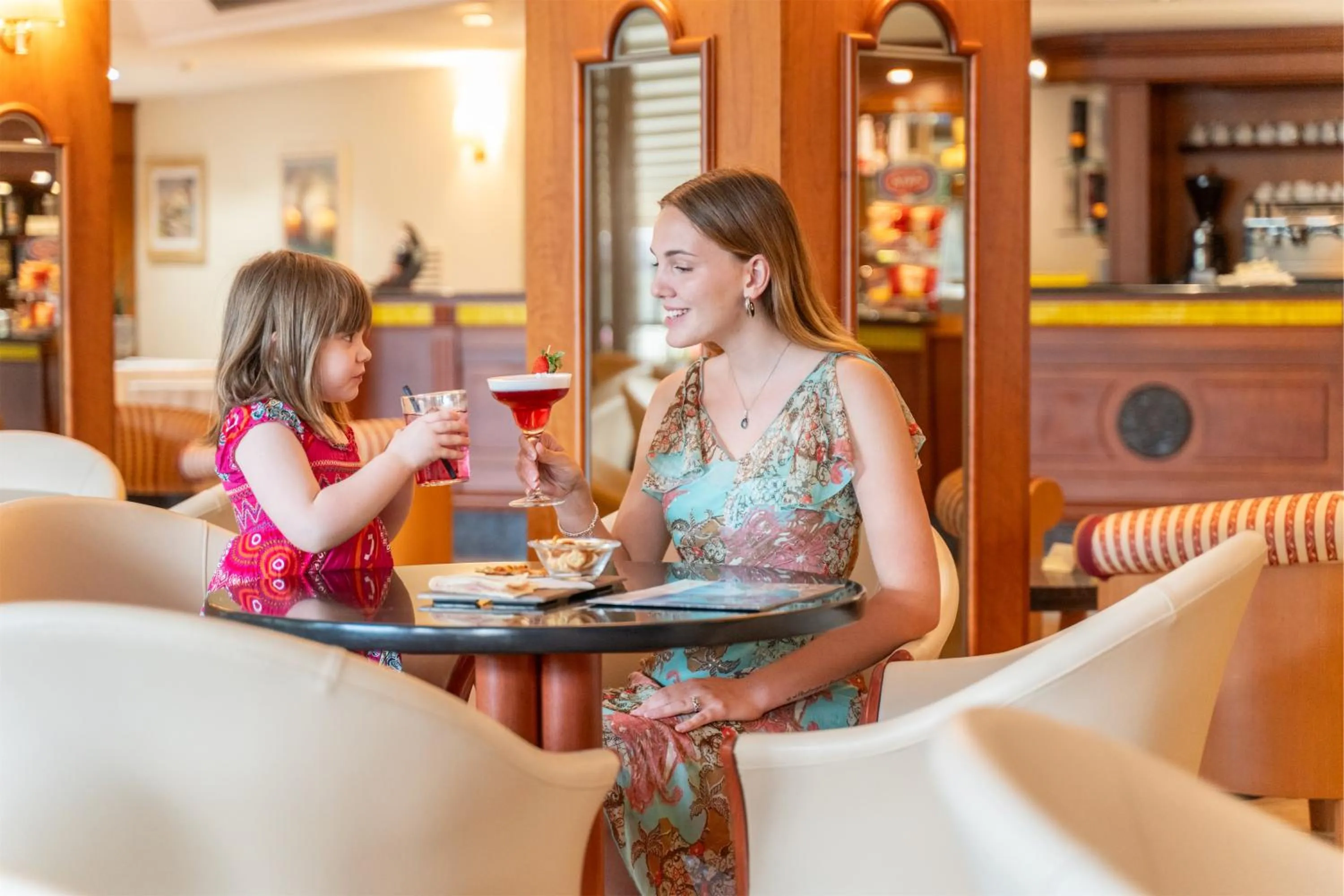 Lounge or bar in Majestic Palace