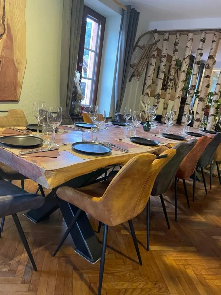 Restaurant/places to eat in Hôtel Restaurant Valneige