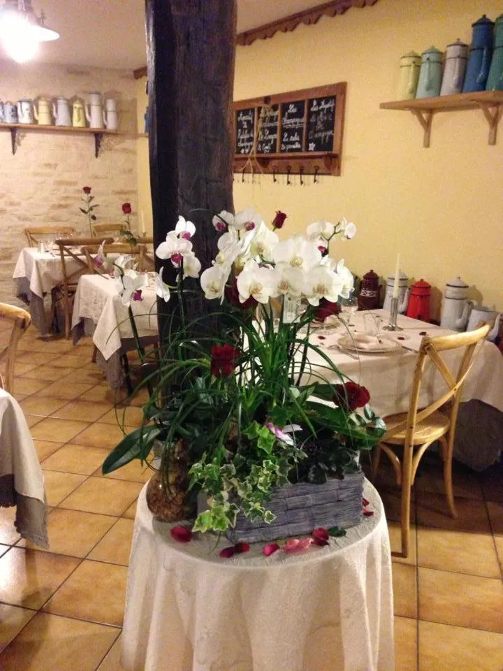 Logis Hotel Restaurant La Grange Du Relais
