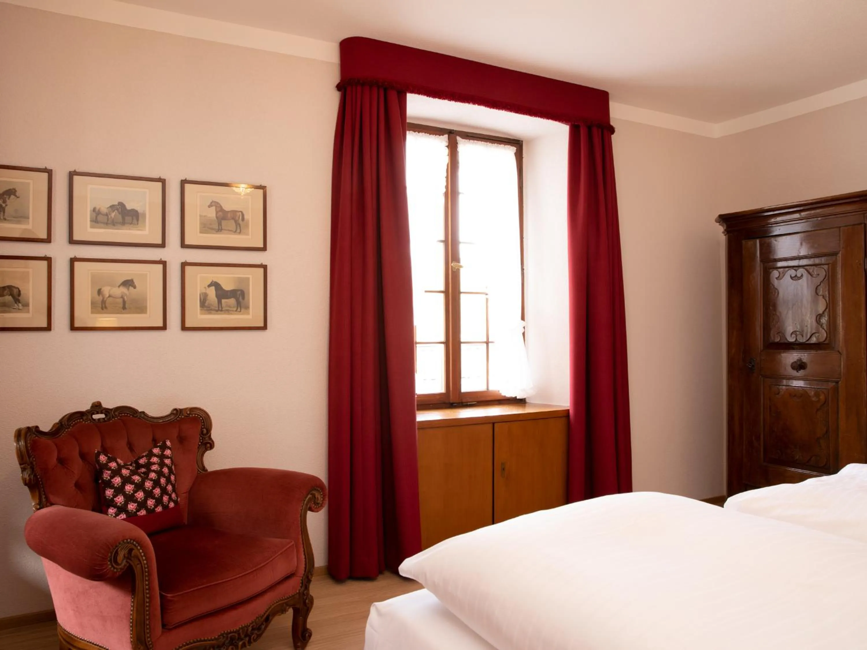 Bed in Hotel Gasthaus Adler