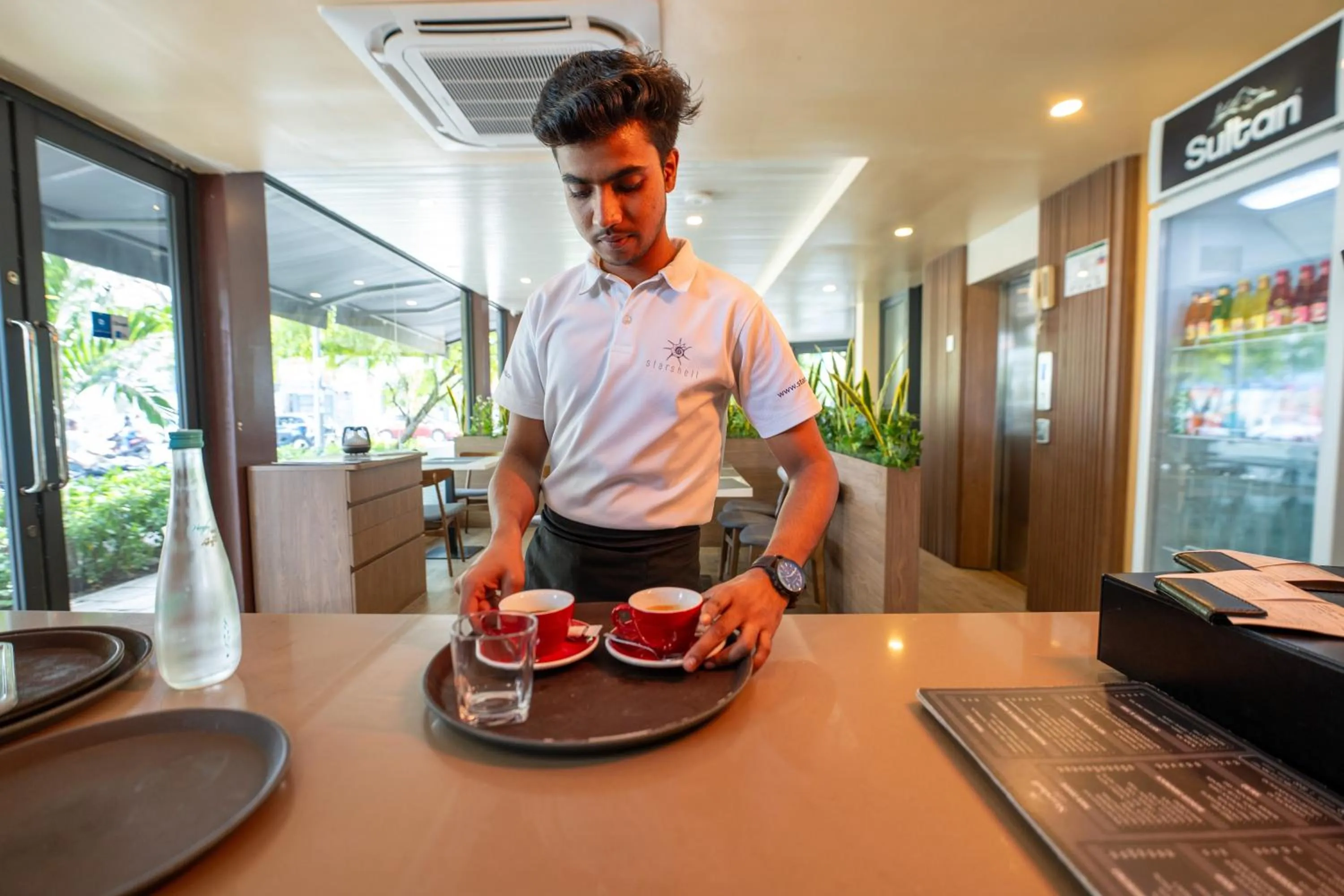 Restaurant/places to eat in Hotel Star Shell