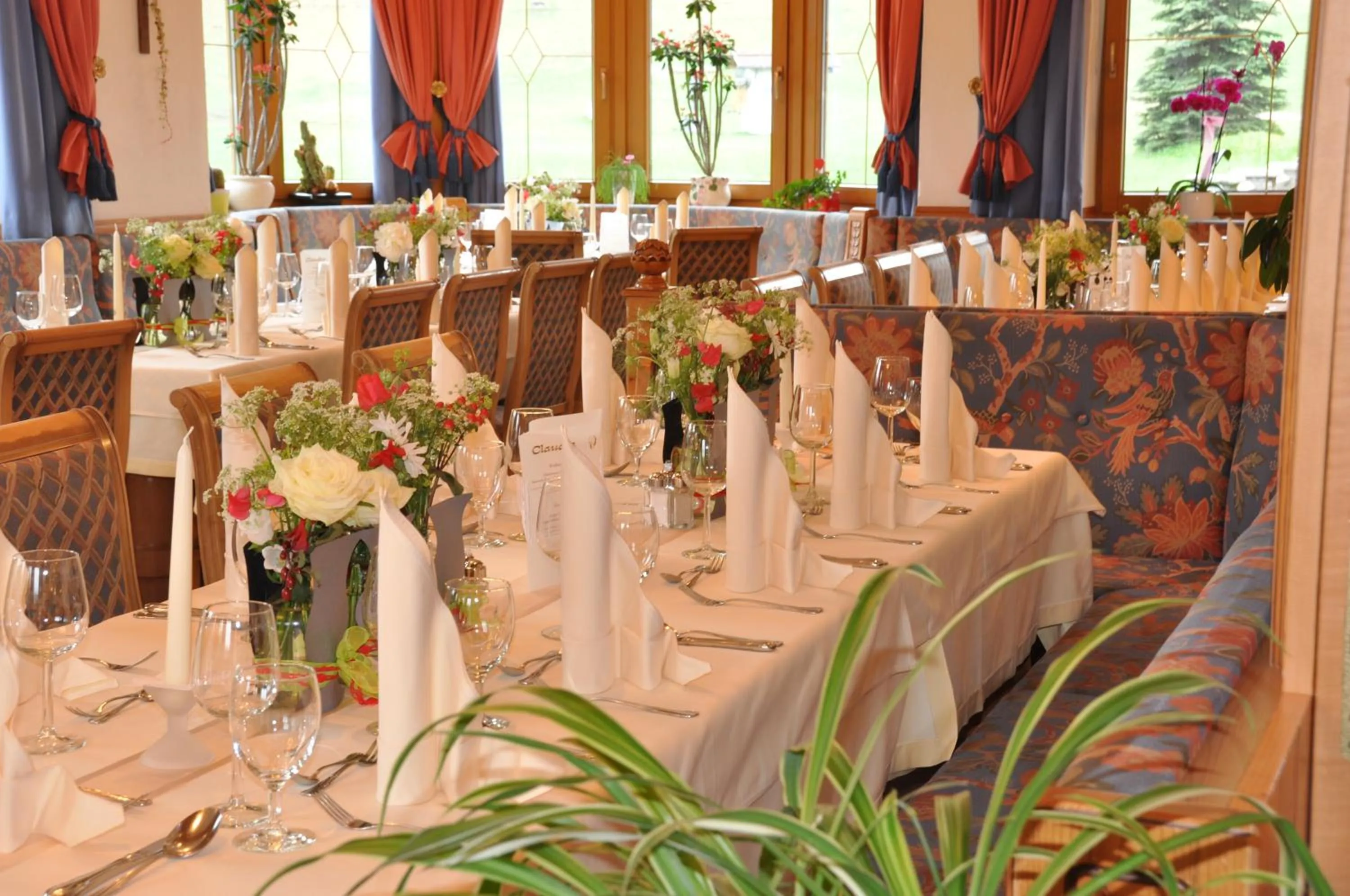 Restaurant/places to eat in Tauferberg