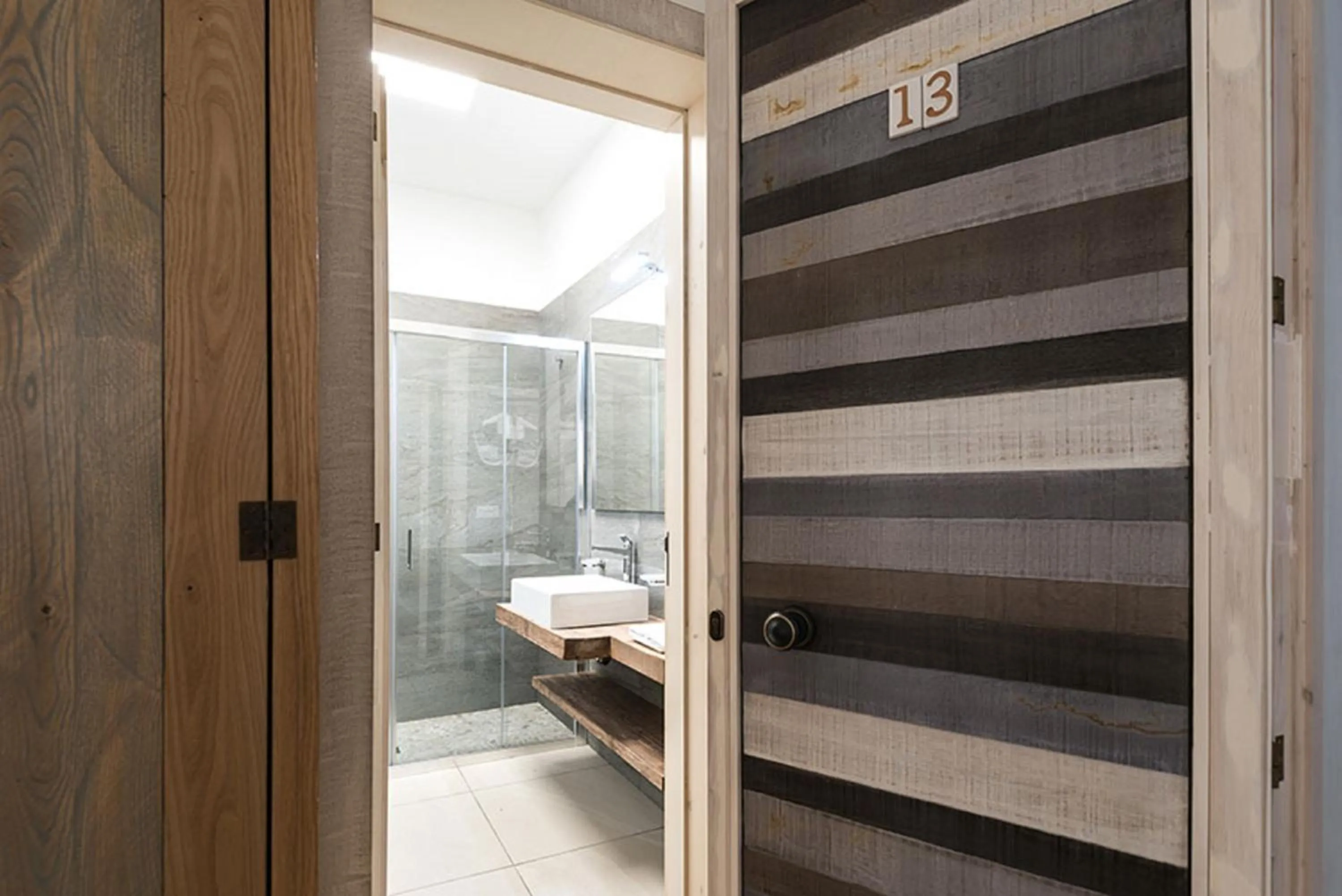 Shower in B&B Il Palazzotto di Luca Luxury Suites