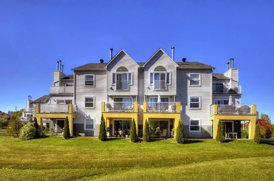 Magog Lovely Vacation Home Magog Lovely Vacation Home
