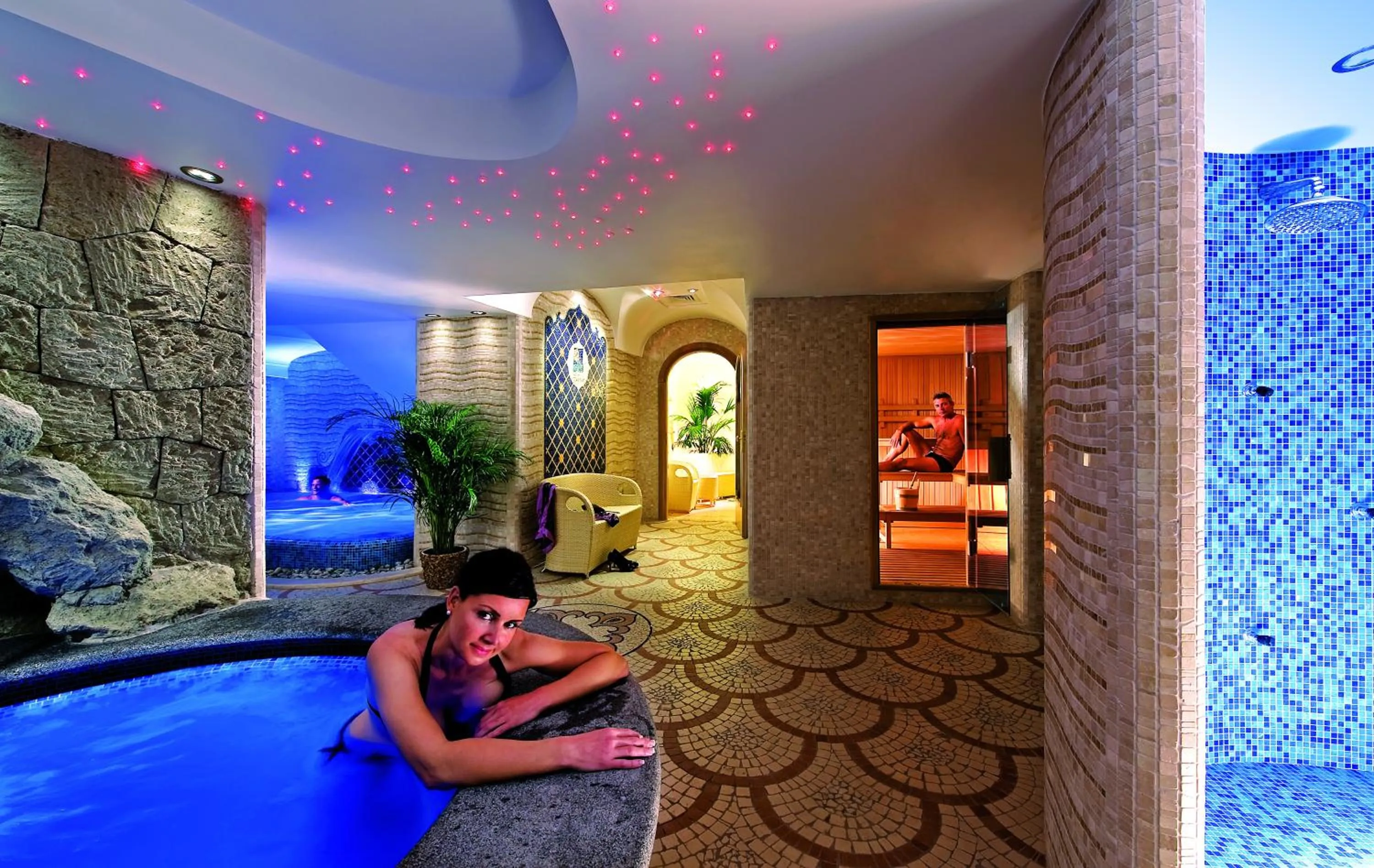 Hot Spring Bath in Sorriso Thermae Resort & Spa