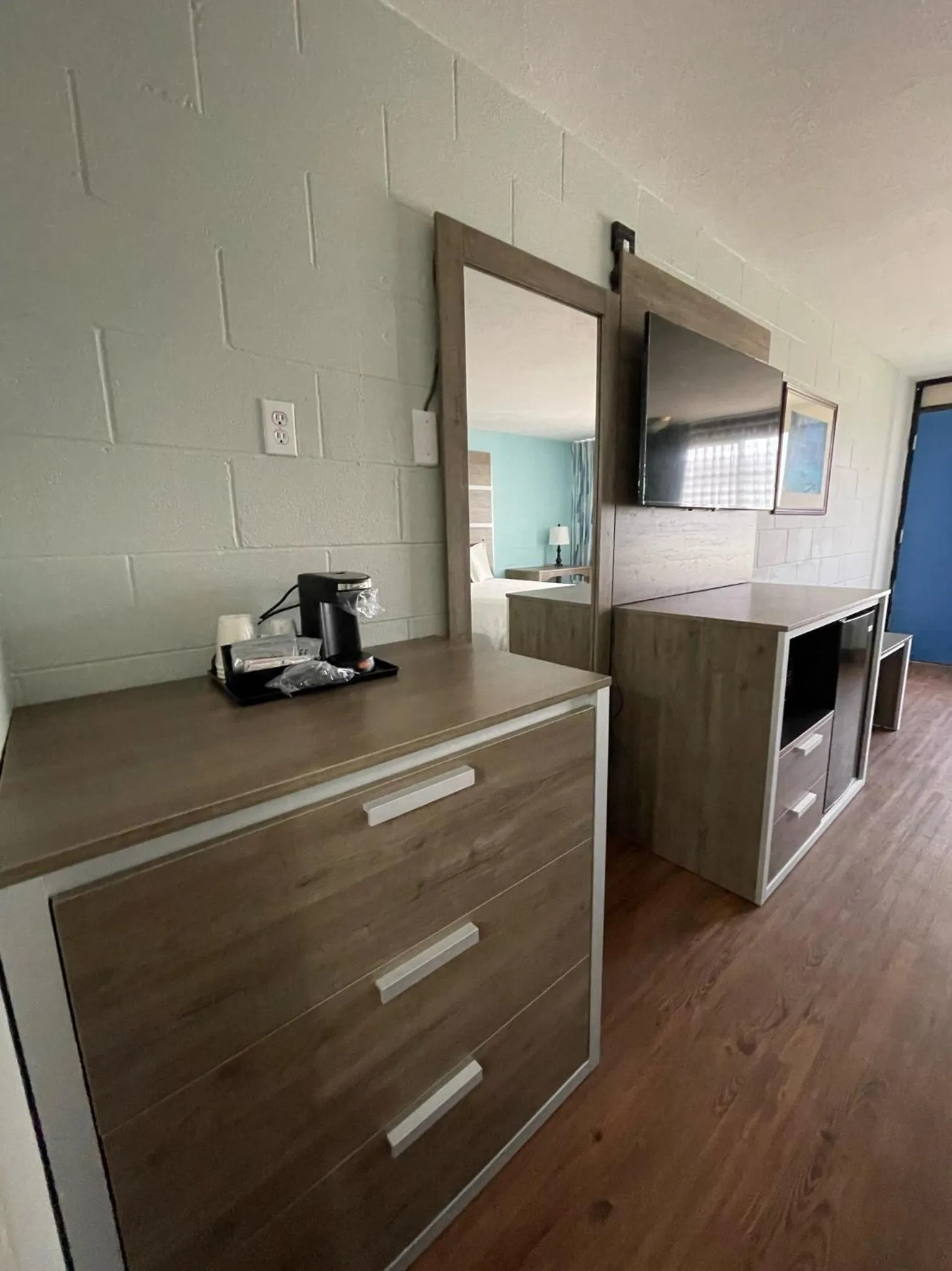 Bedroom in Buccaneer Inn