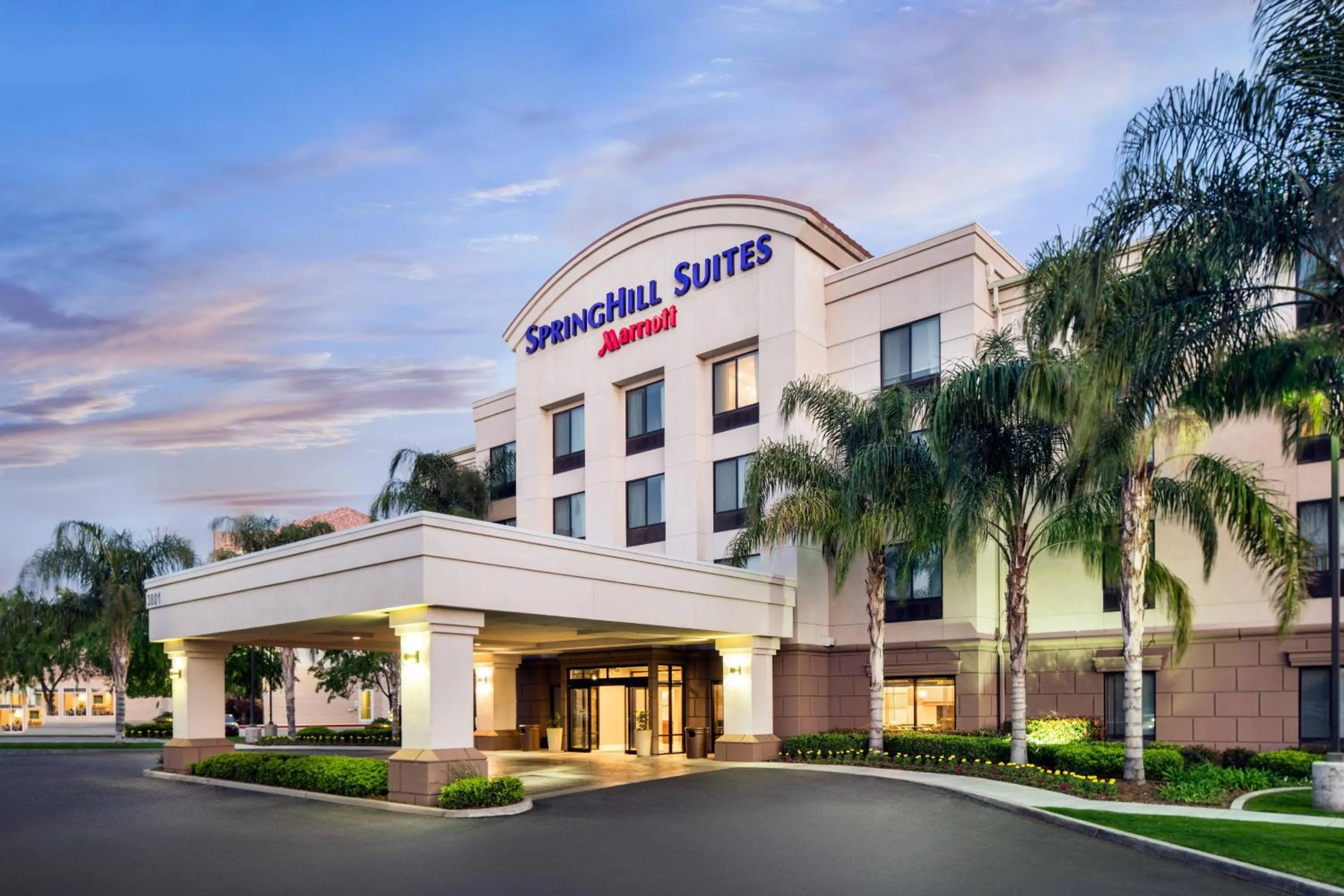 Property building in SpringHill Suites Bakersfield