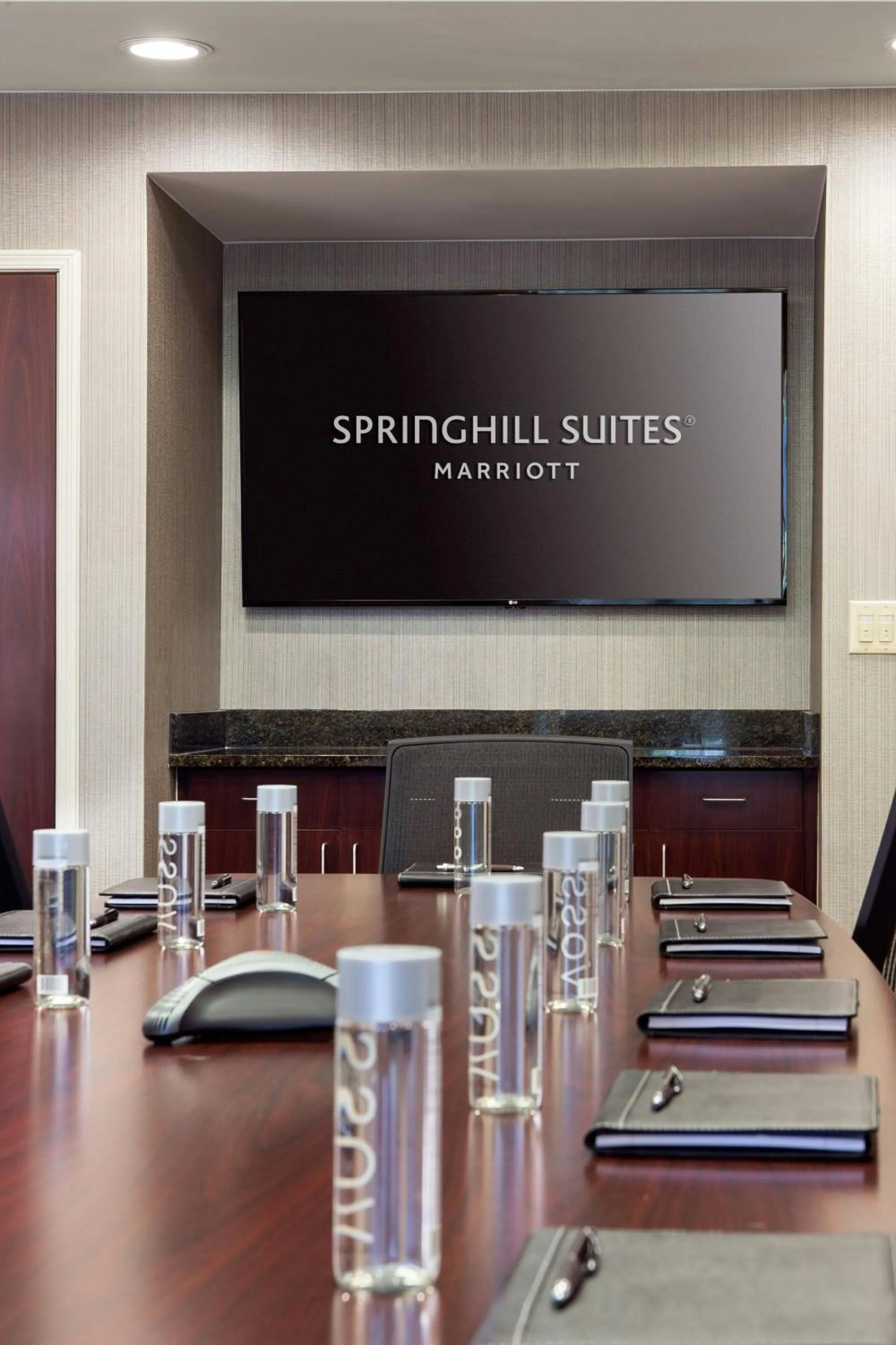 Meeting/conference room in SpringHill Suites Bakersfield