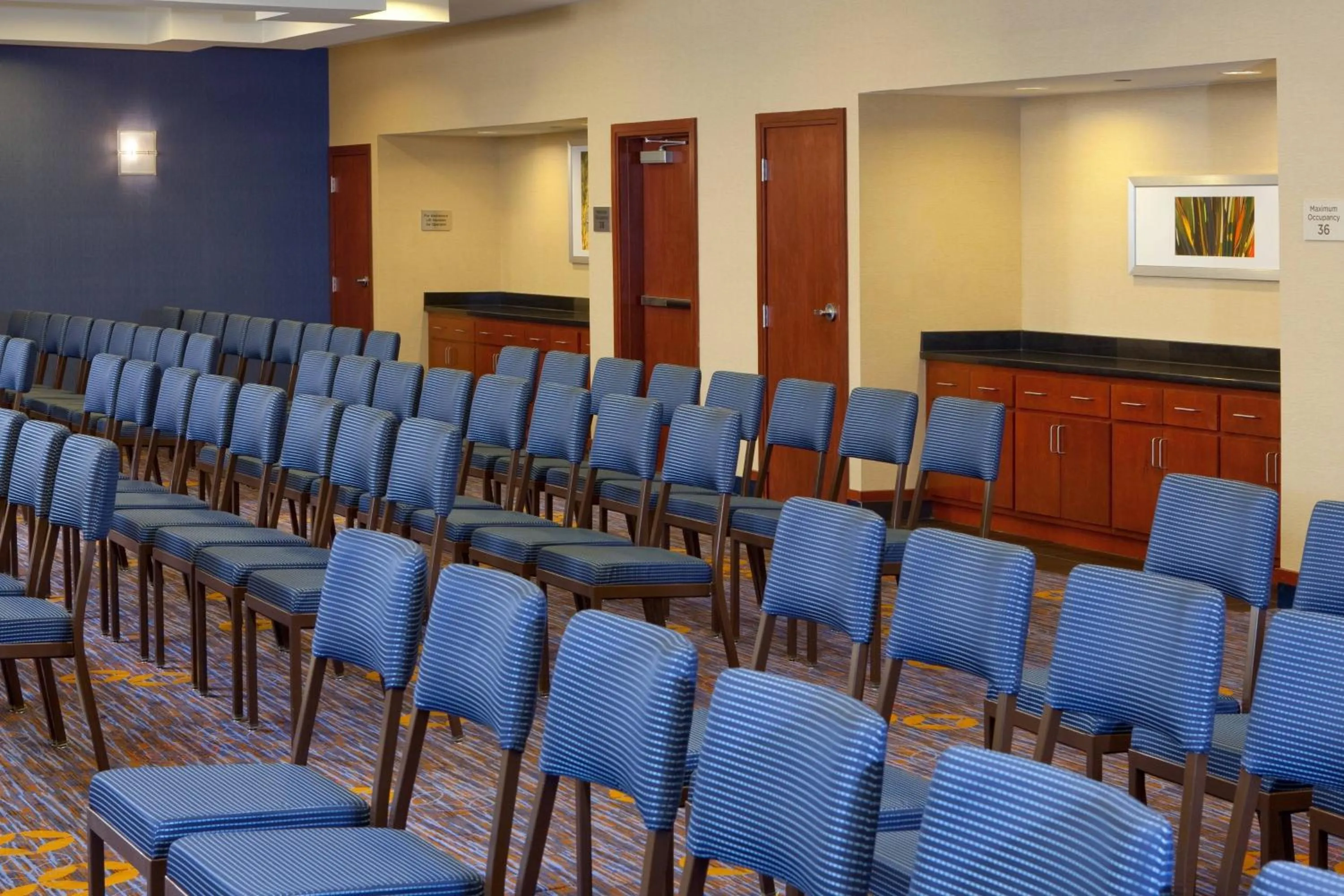 Meeting/conference room in Courtyard by Marriott Birmingham Downtown at UAB