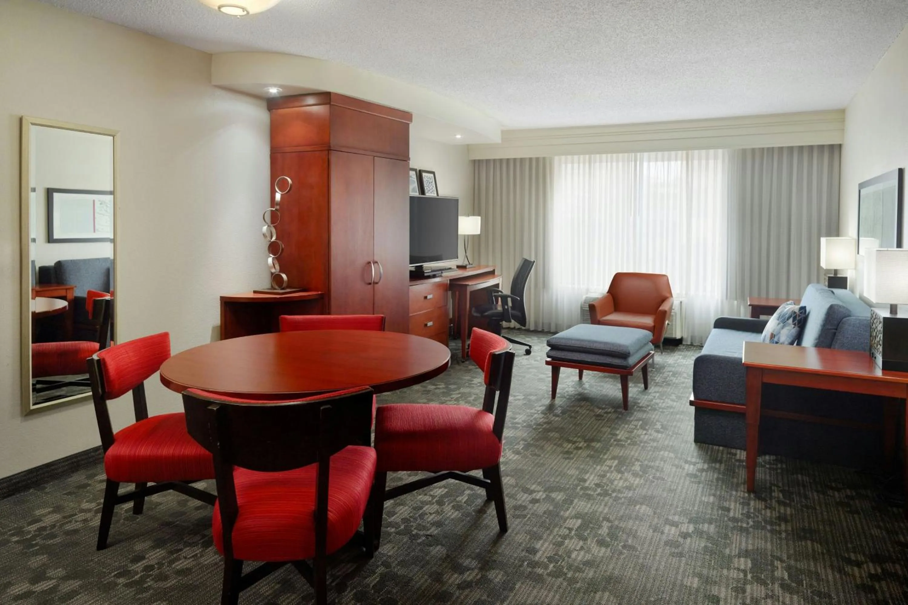 Photo of the whole room in Courtyard by Marriott Birmingham Downtown at UAB