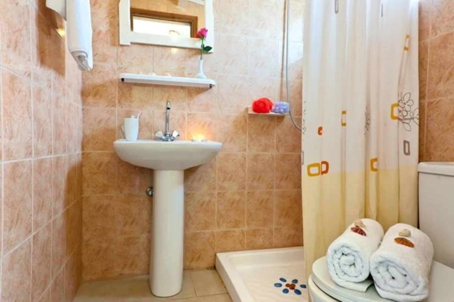 Bathroom in Elena's Studios