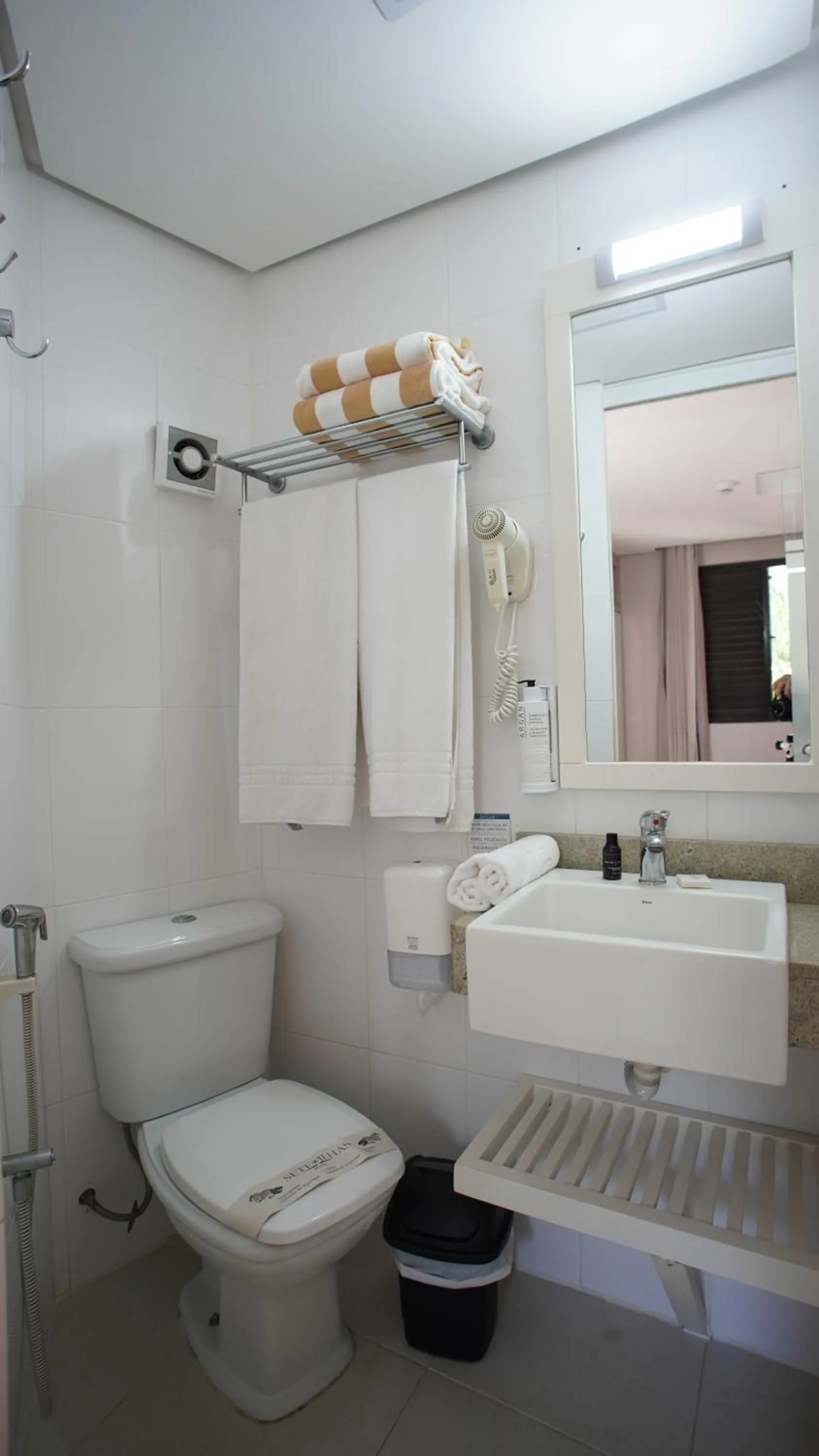 Toilet in Hotel Sete Ilhas