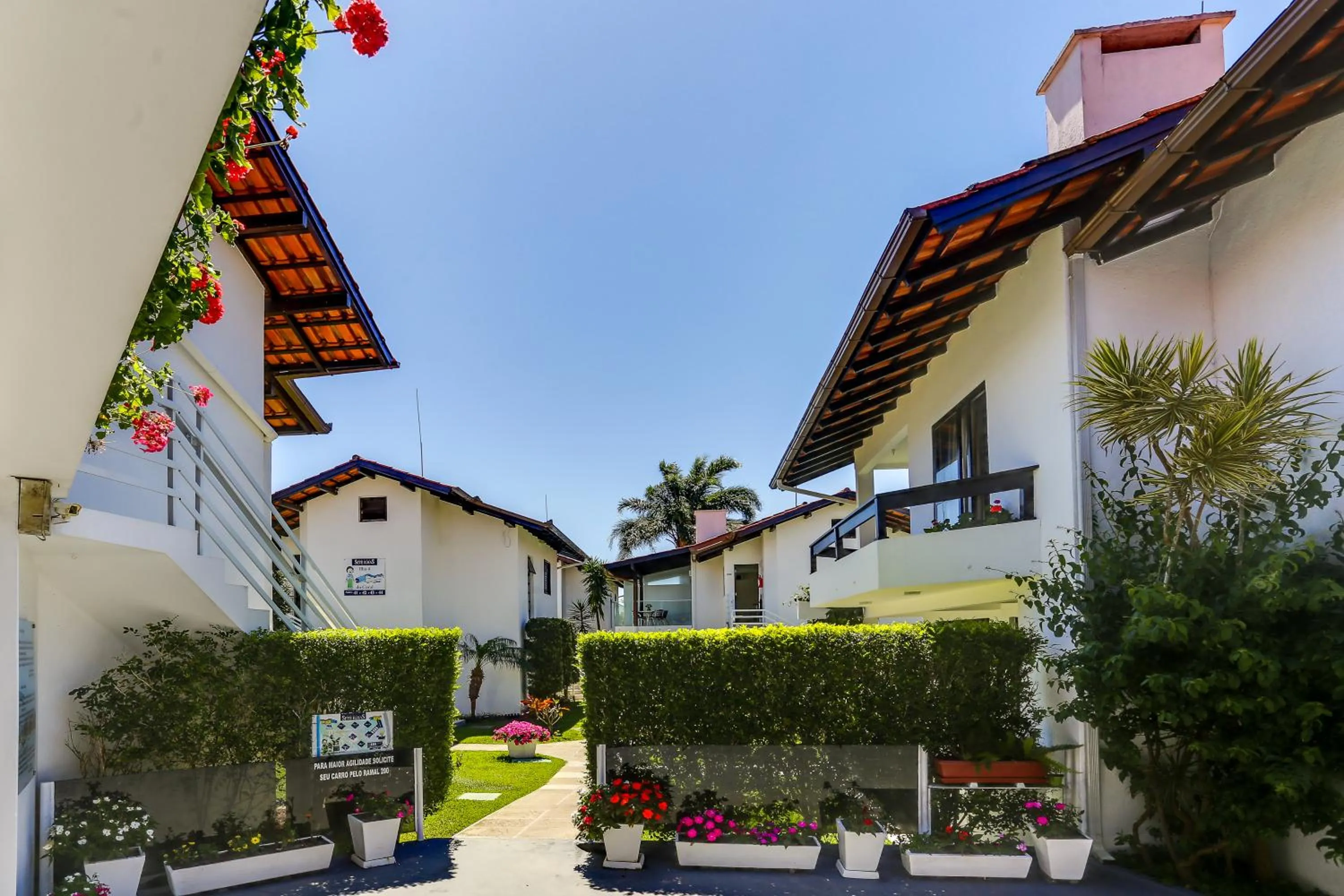 Property building in Hotel Sete Ilhas