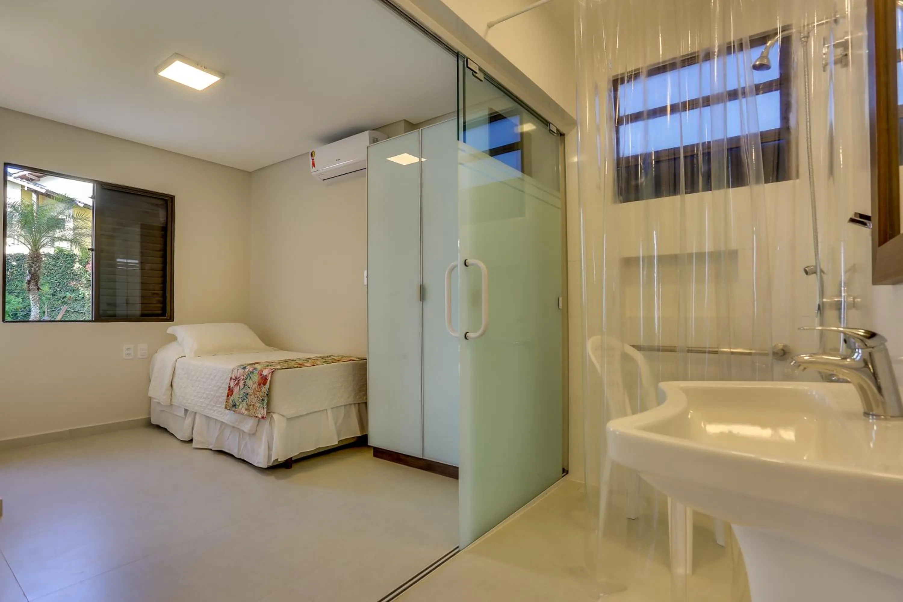 acessibility, Bed in Hotel Sete Ilhas