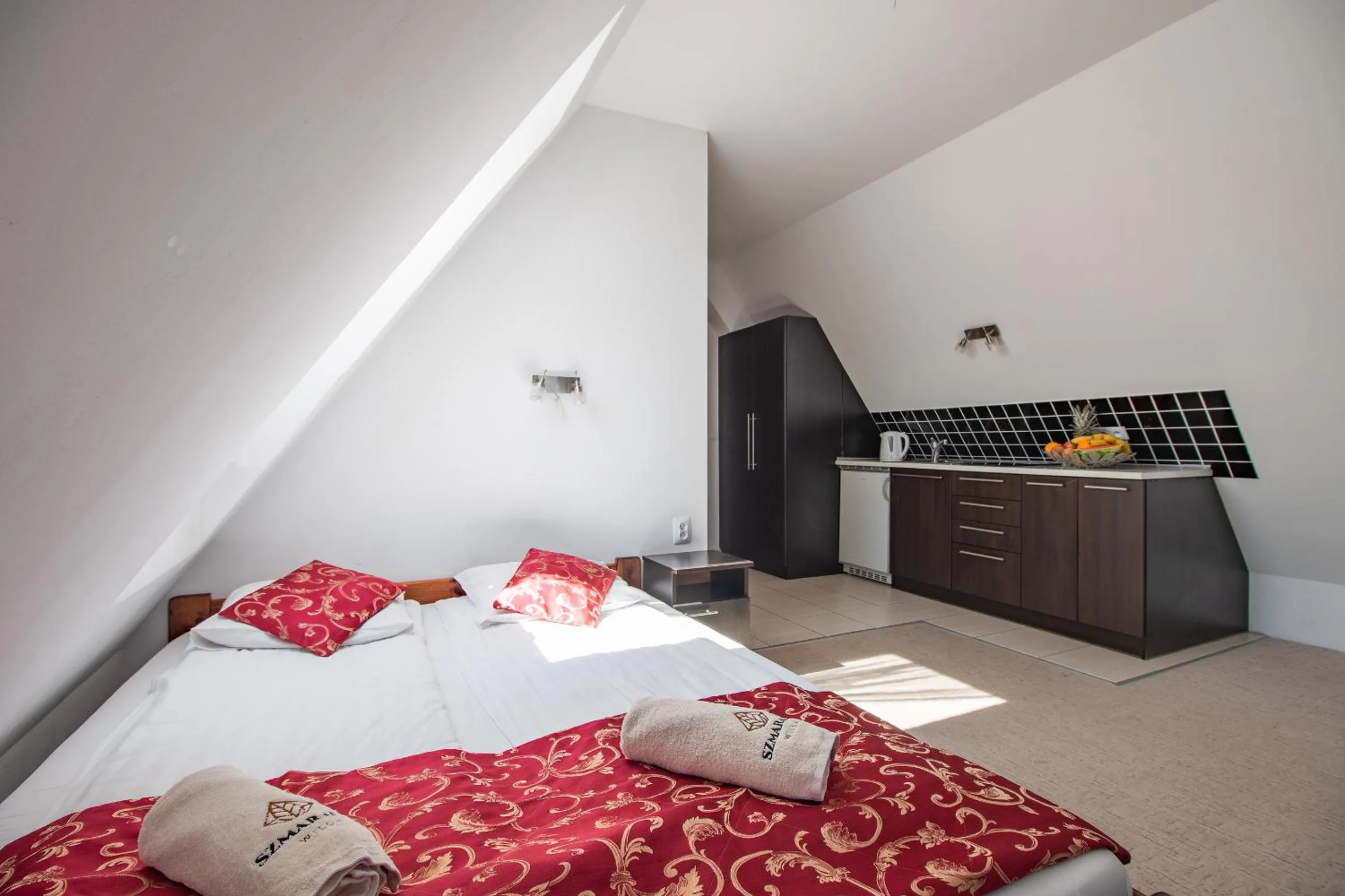 Bed in WILLA SZMARAGD - Stoki Narciarskie - Zniżki na Termy - Sauna - Bilard