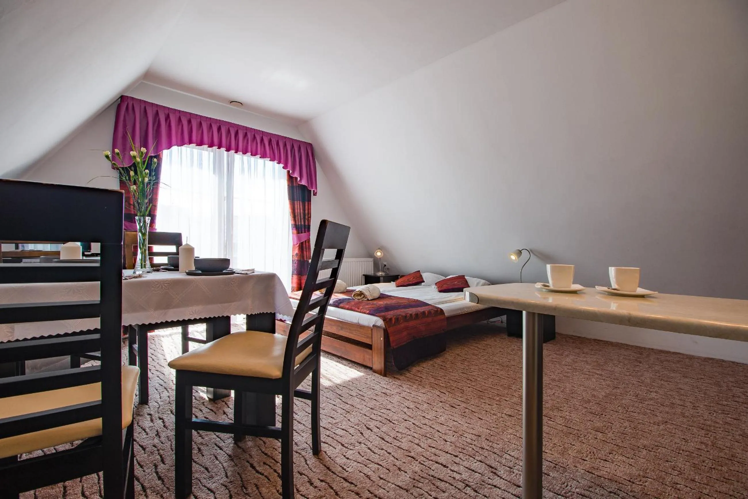 Bed in WILLA SZMARAGD - Stoki Narciarskie - Zniżki na Termy - Sauna - Bilard