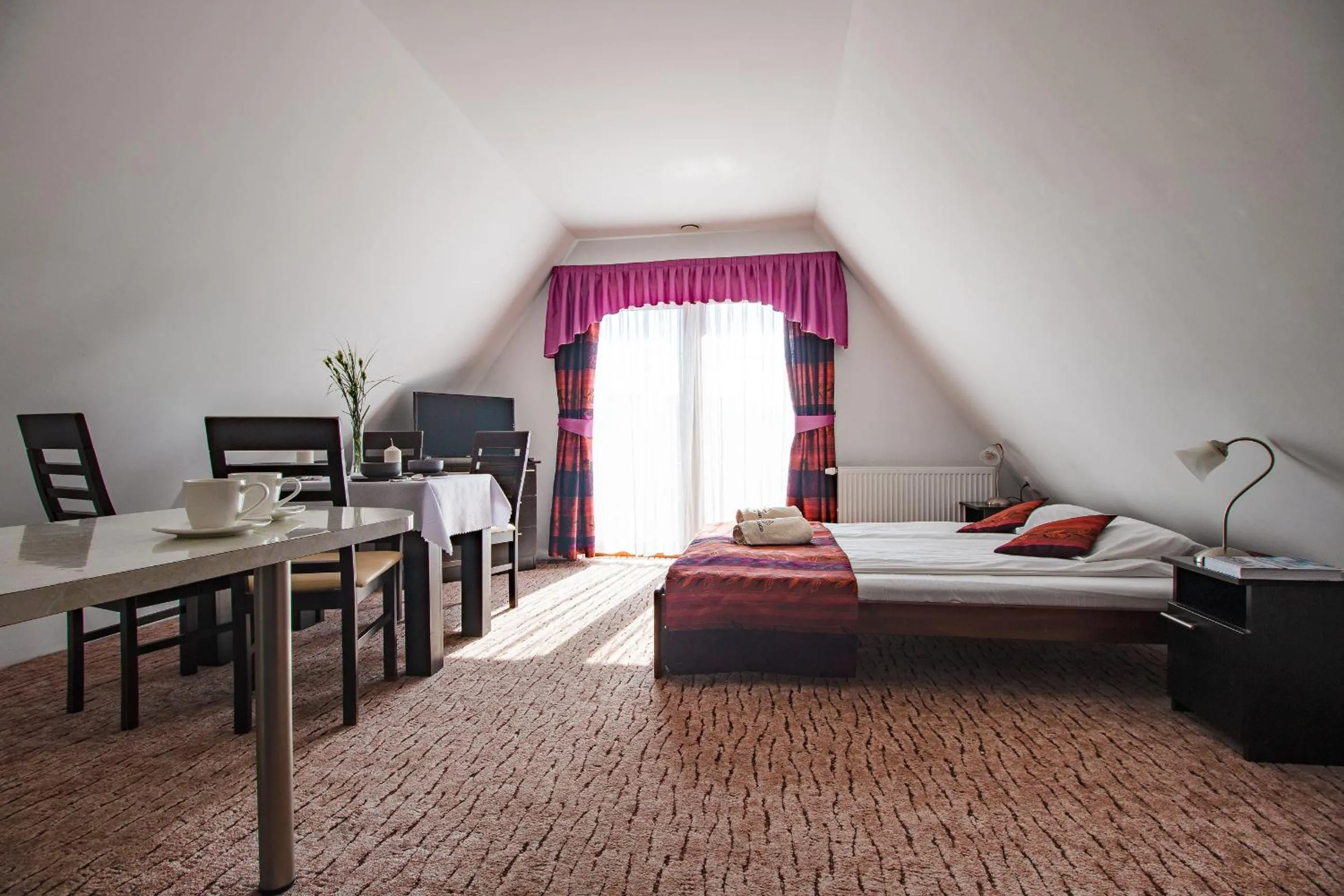 Bed in WILLA SZMARAGD - Stoki Narciarskie - Zniżki na Termy - Sauna - Bilard