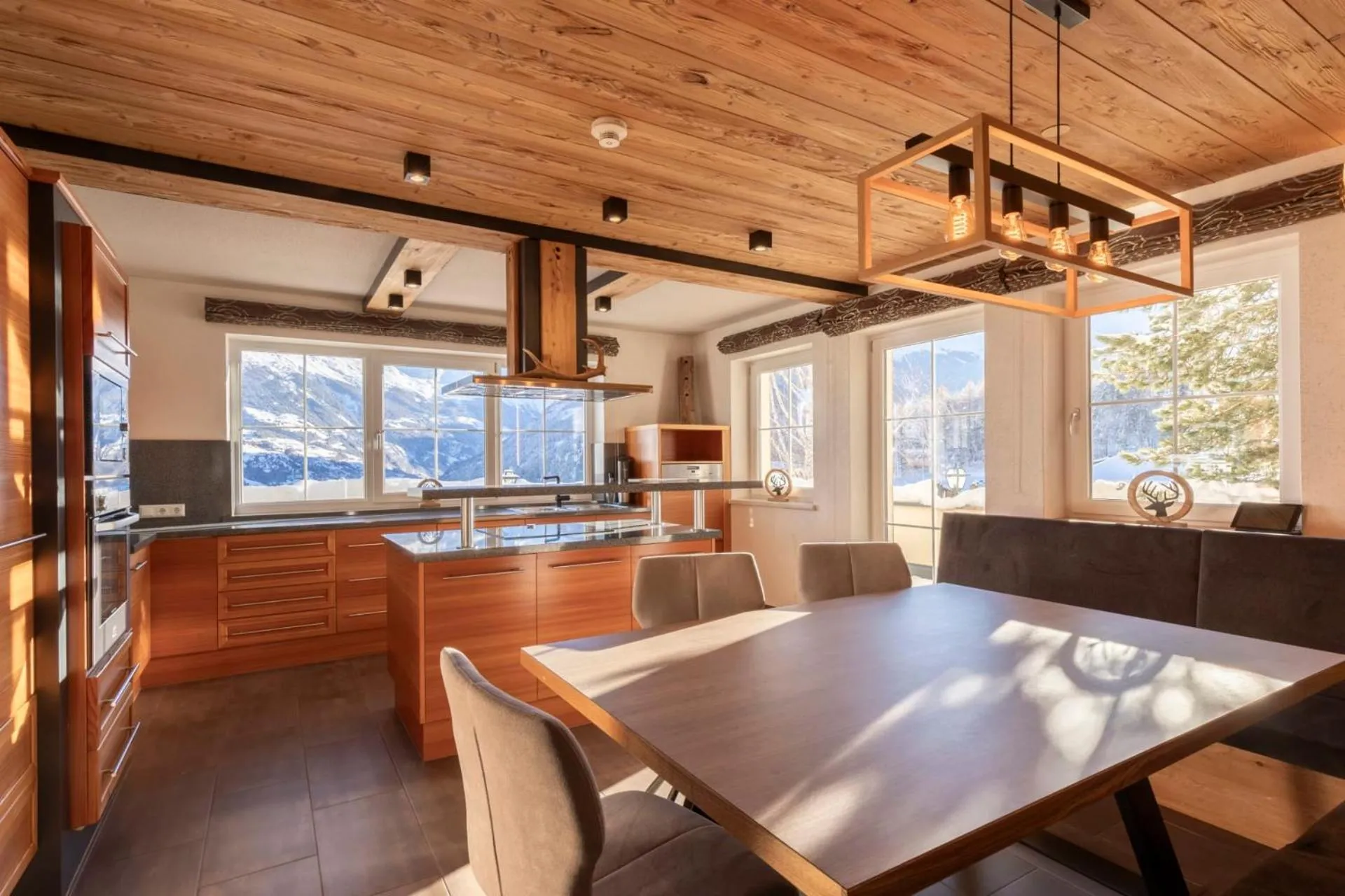 Kitchen or kitchenette in ALPENAPART LADIS ehemals Alpenapart Alexander