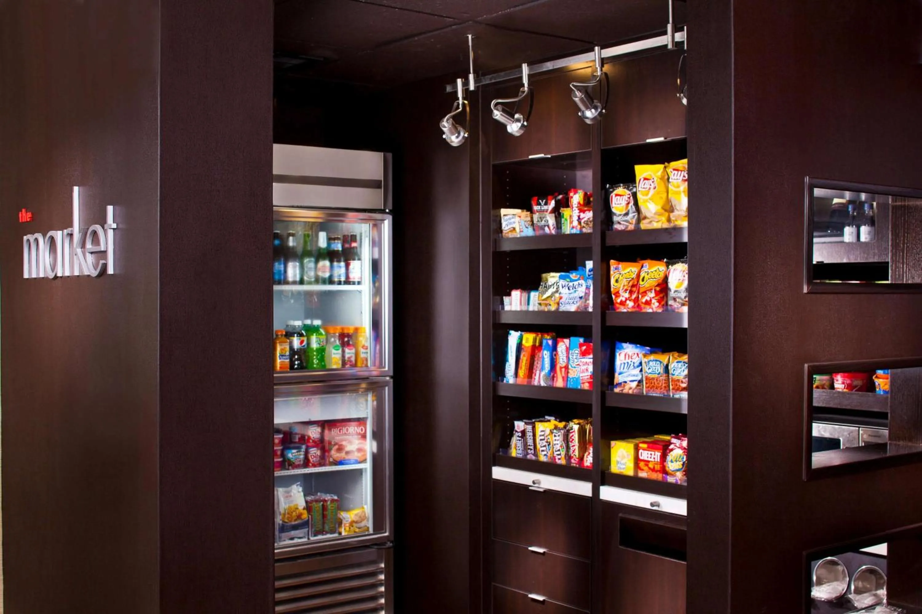 Restaurant/places to eat in Spark by Hilton Birmingham Colonnade