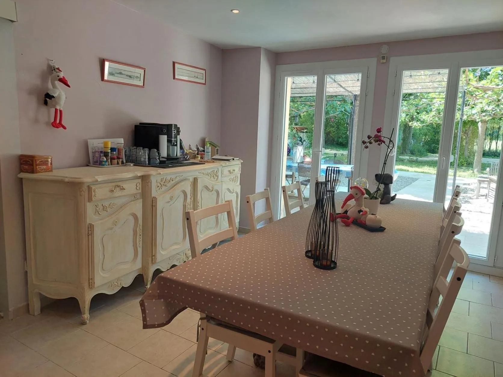 Dining area in Mas des Cigognes