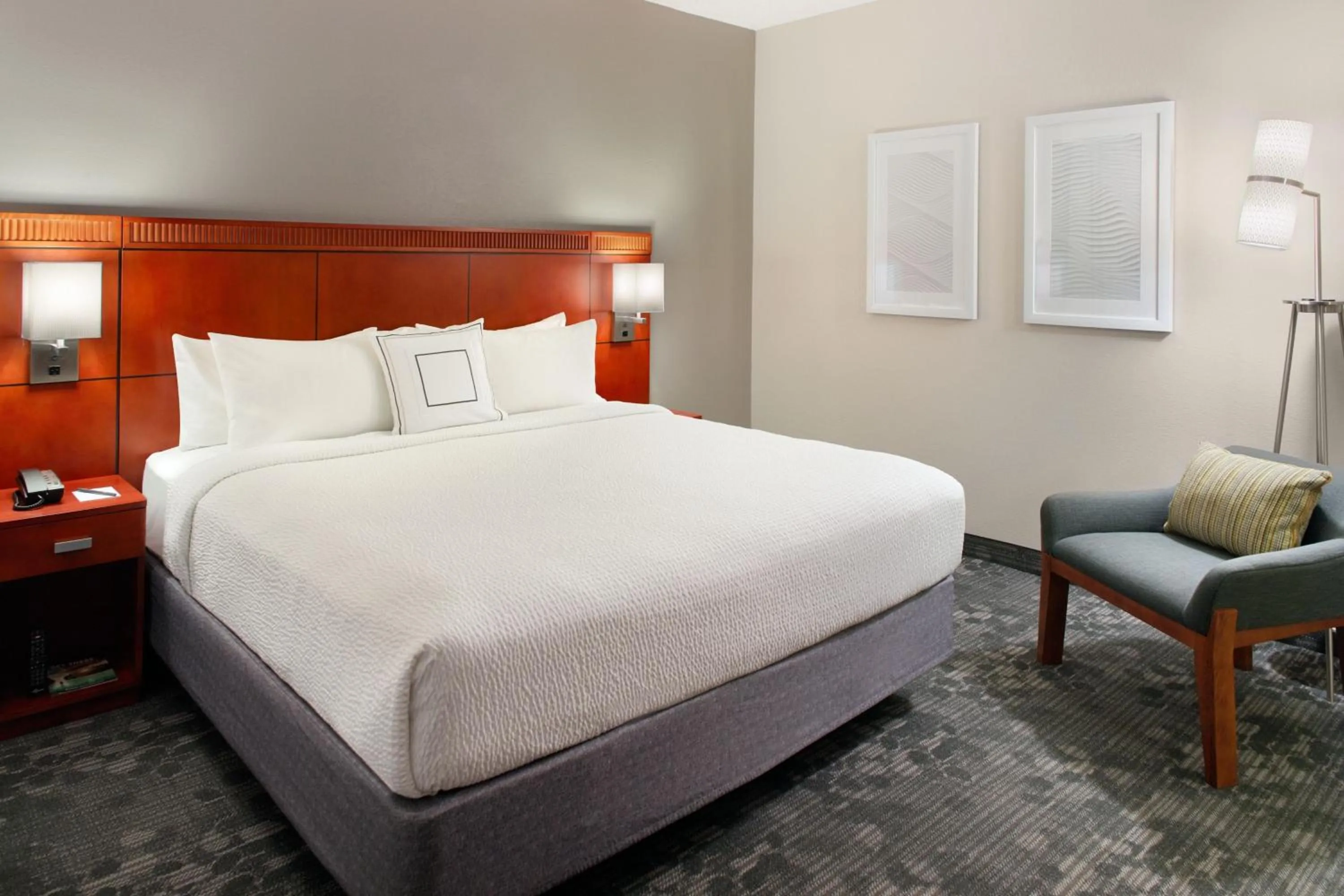 Bedroom, Bed in Courtyard by Marriott Nashville Airport