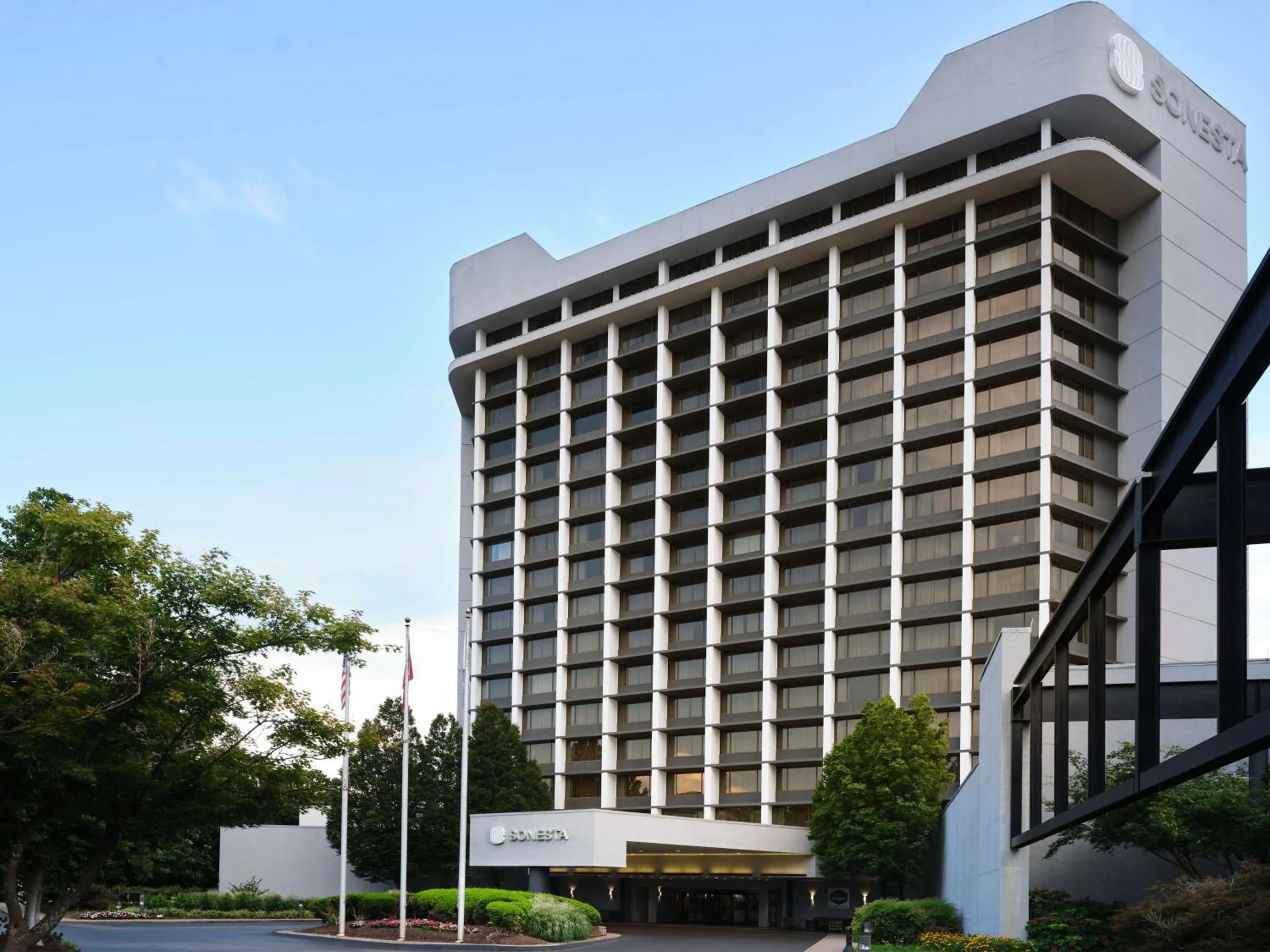 Property building in Sonesta Nashville Airport