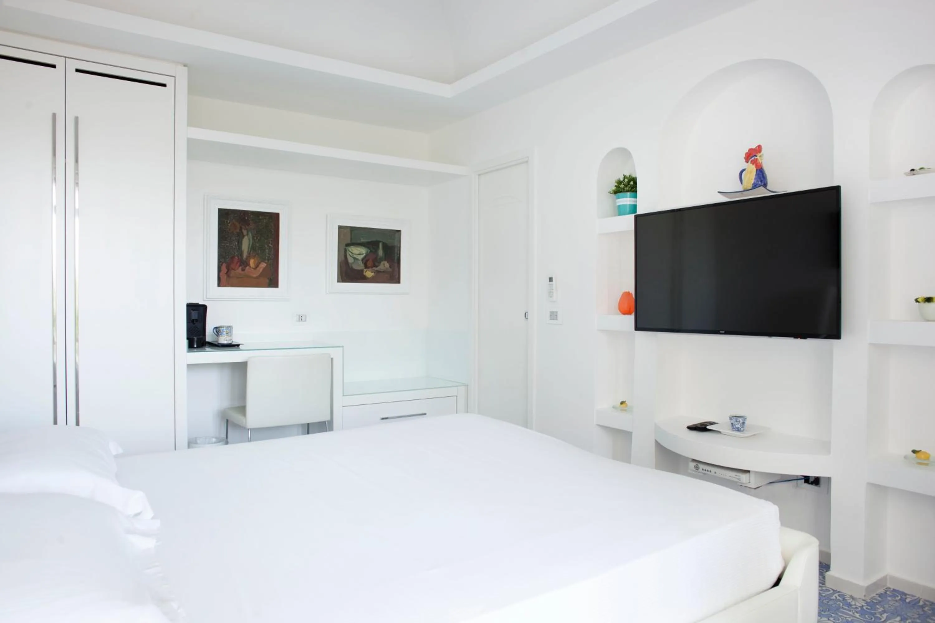 Bedroom, Bed in LHP Suite Capri Villa La Giara