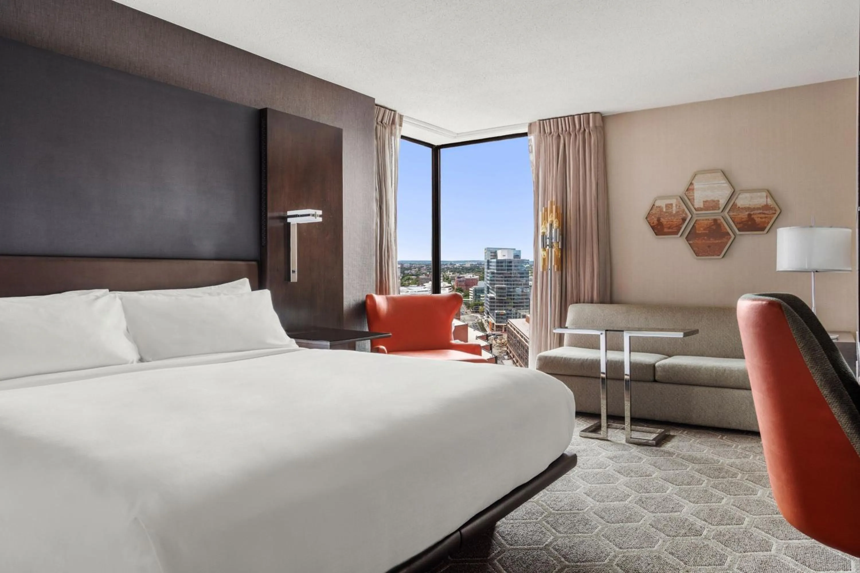 Photo of the whole room, Bed in Boston Marriott Cambridge