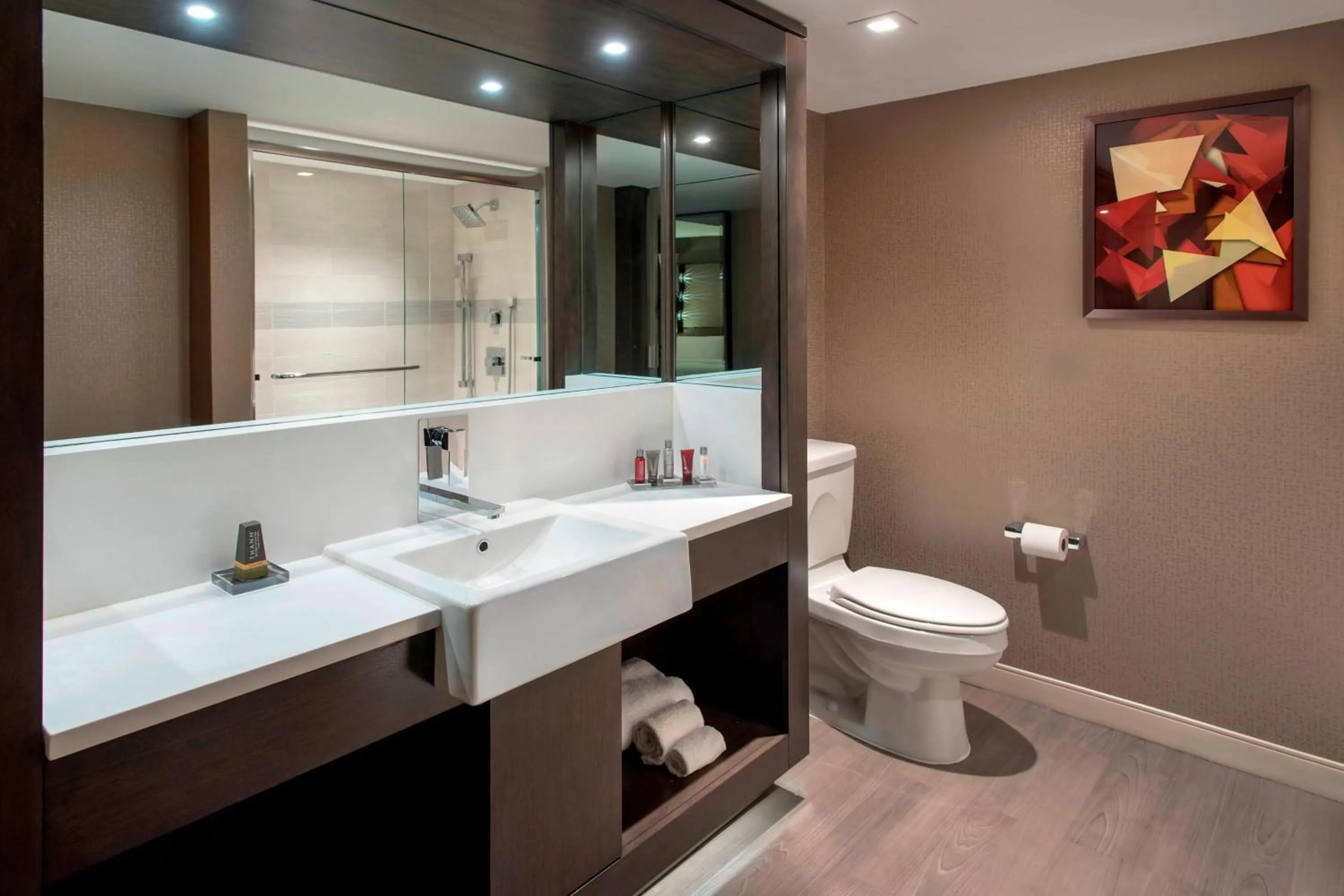 Bathroom in Boston Marriott Cambridge