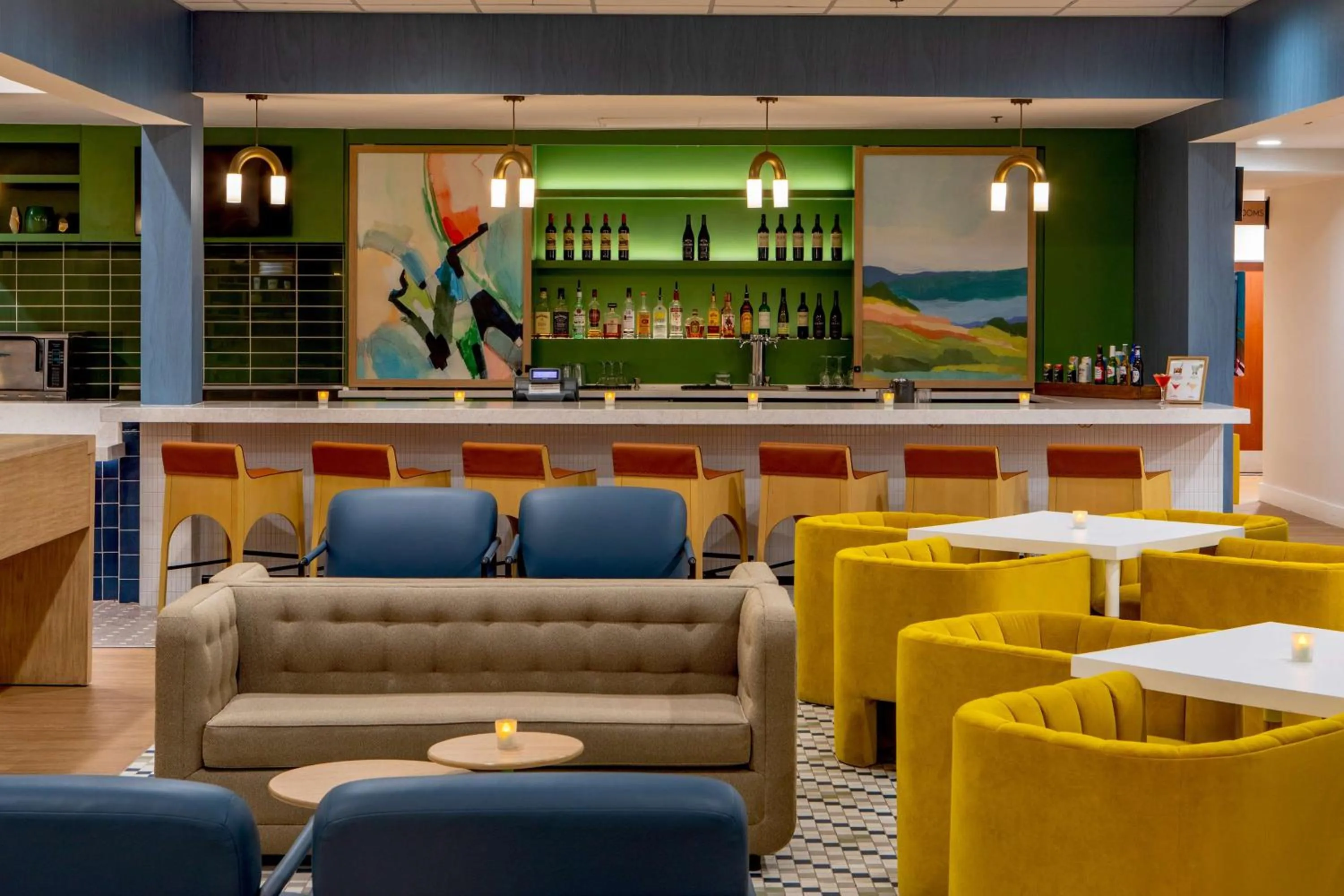 Lounge or bar in Sonesta Select Boston Foxborough Mansfield