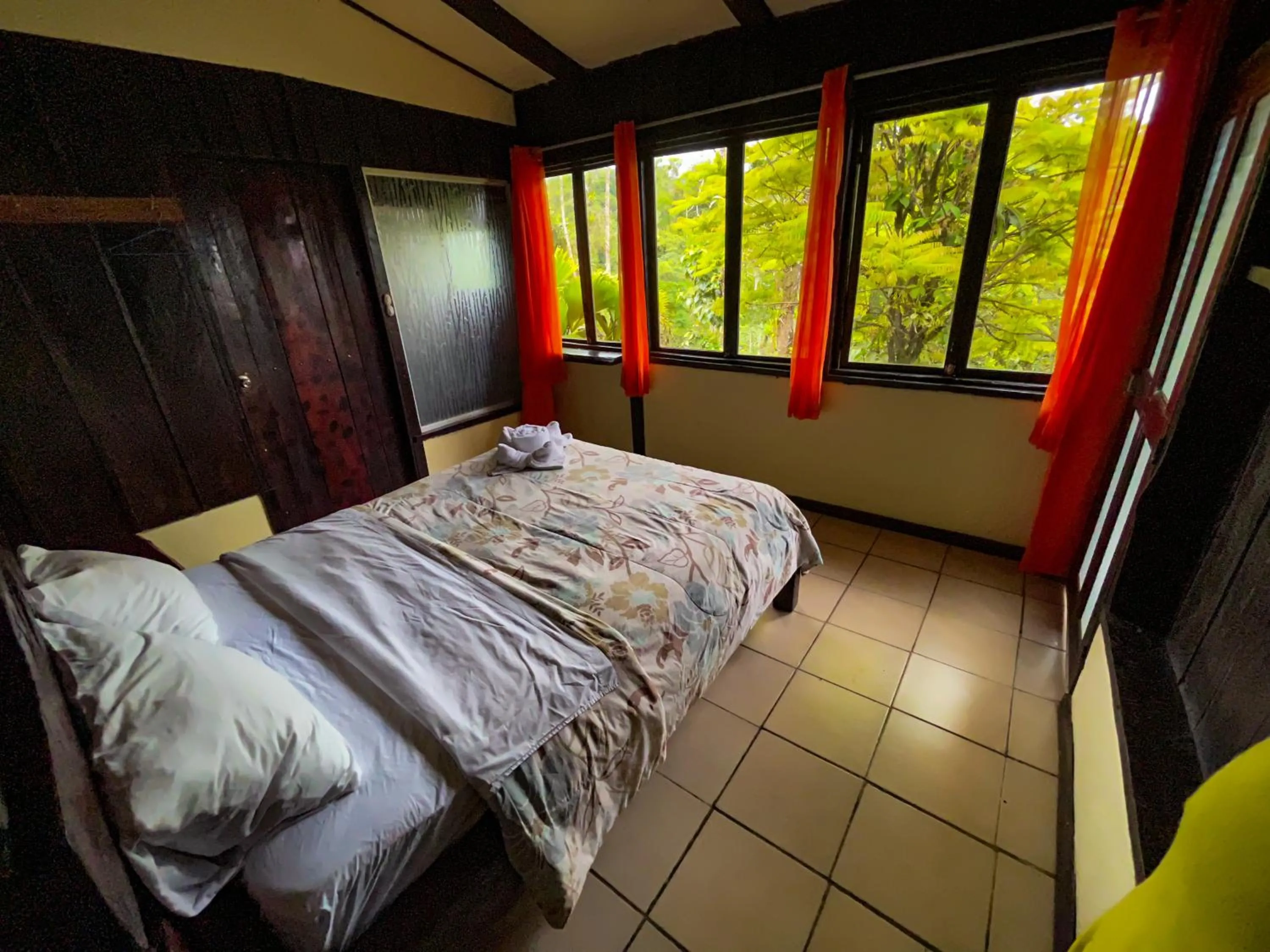 Bed in Princesa de la Luna Ecolodge