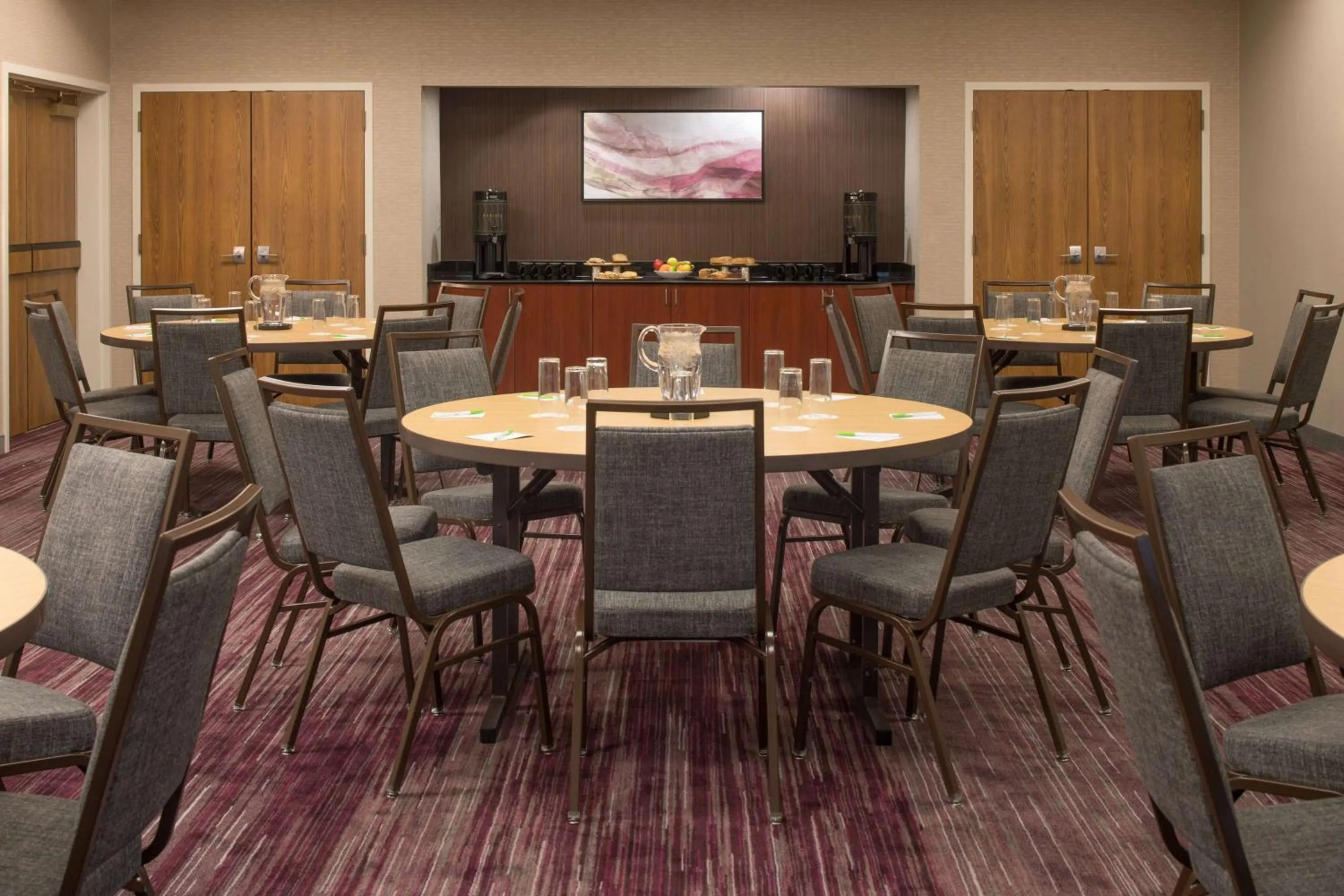 Meeting/conference room in Sonesta Select Seattle Bellevue Redmond