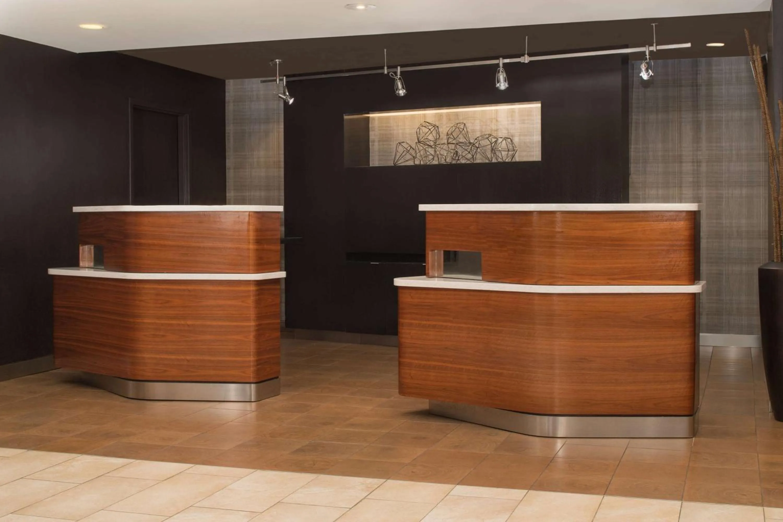 Lobby or reception in Sonesta Select Seattle Bellevue Redmond