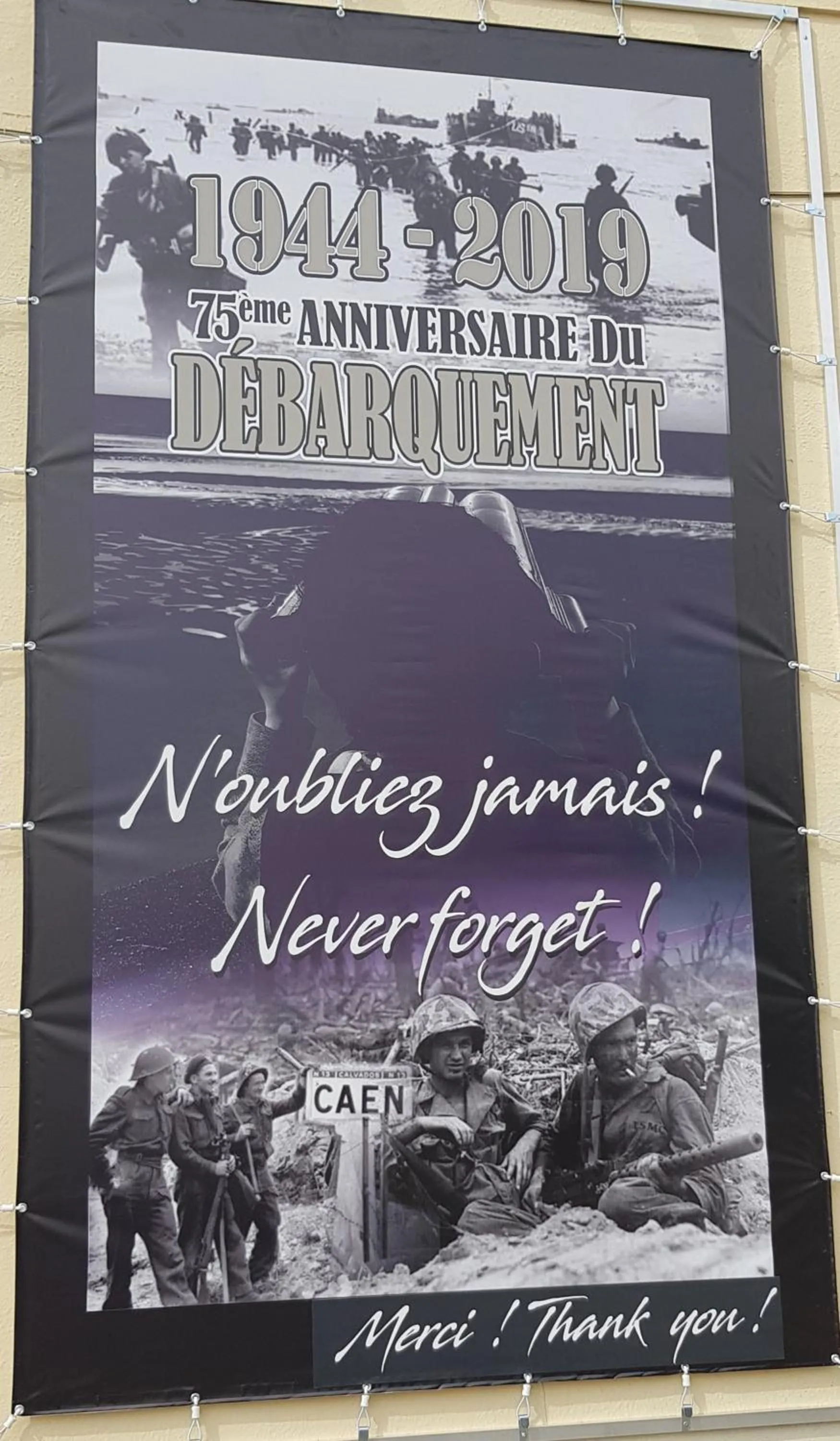 Entertainment in Cottage sword beach