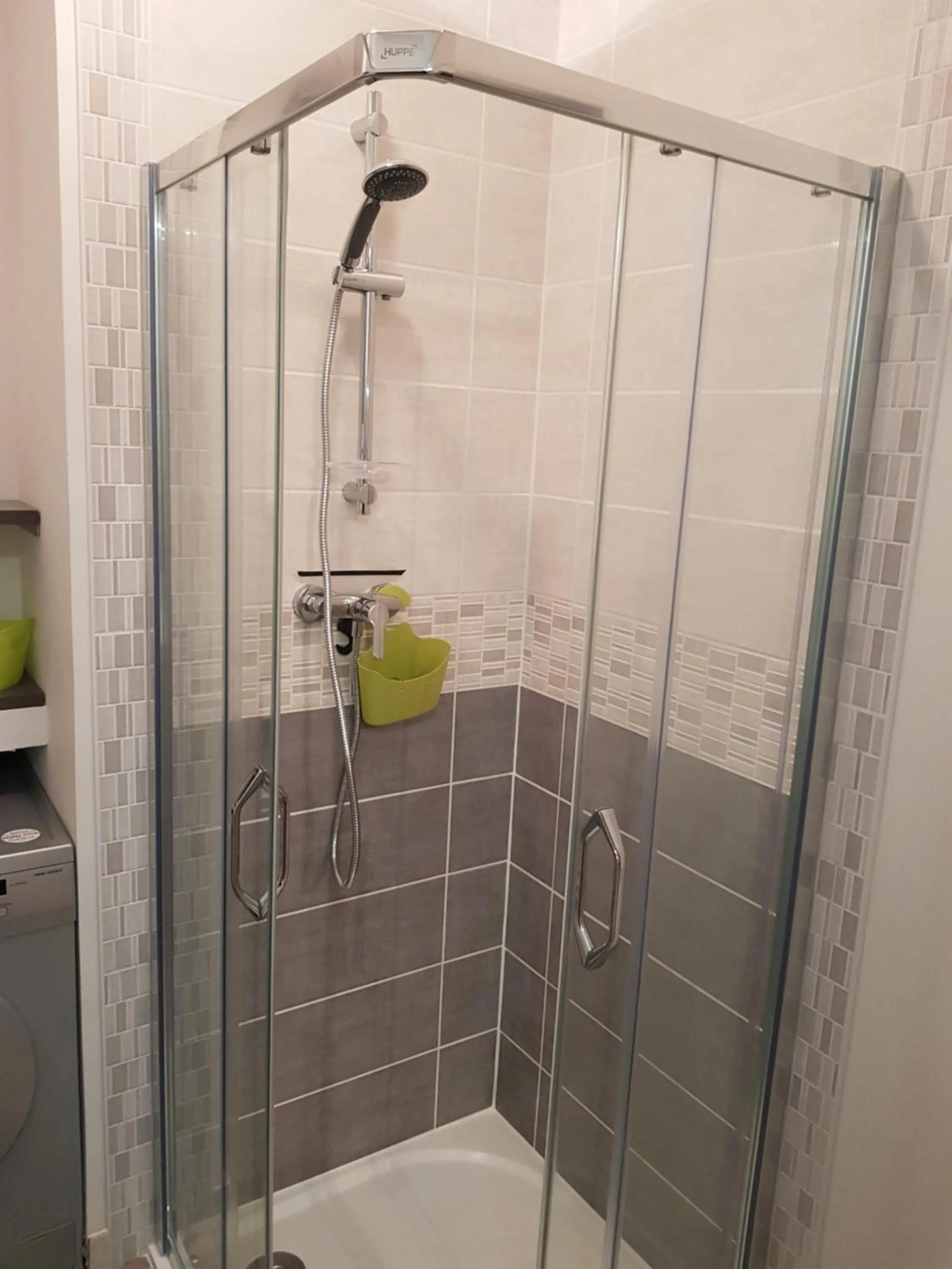 Shower in Cottage sword beach