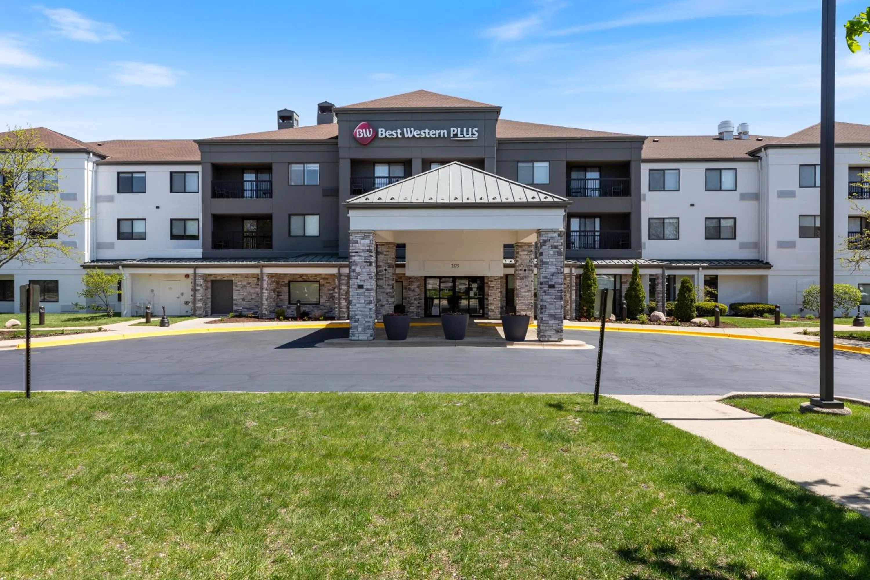 Property building in Best Western Plus Elgin - Chicago