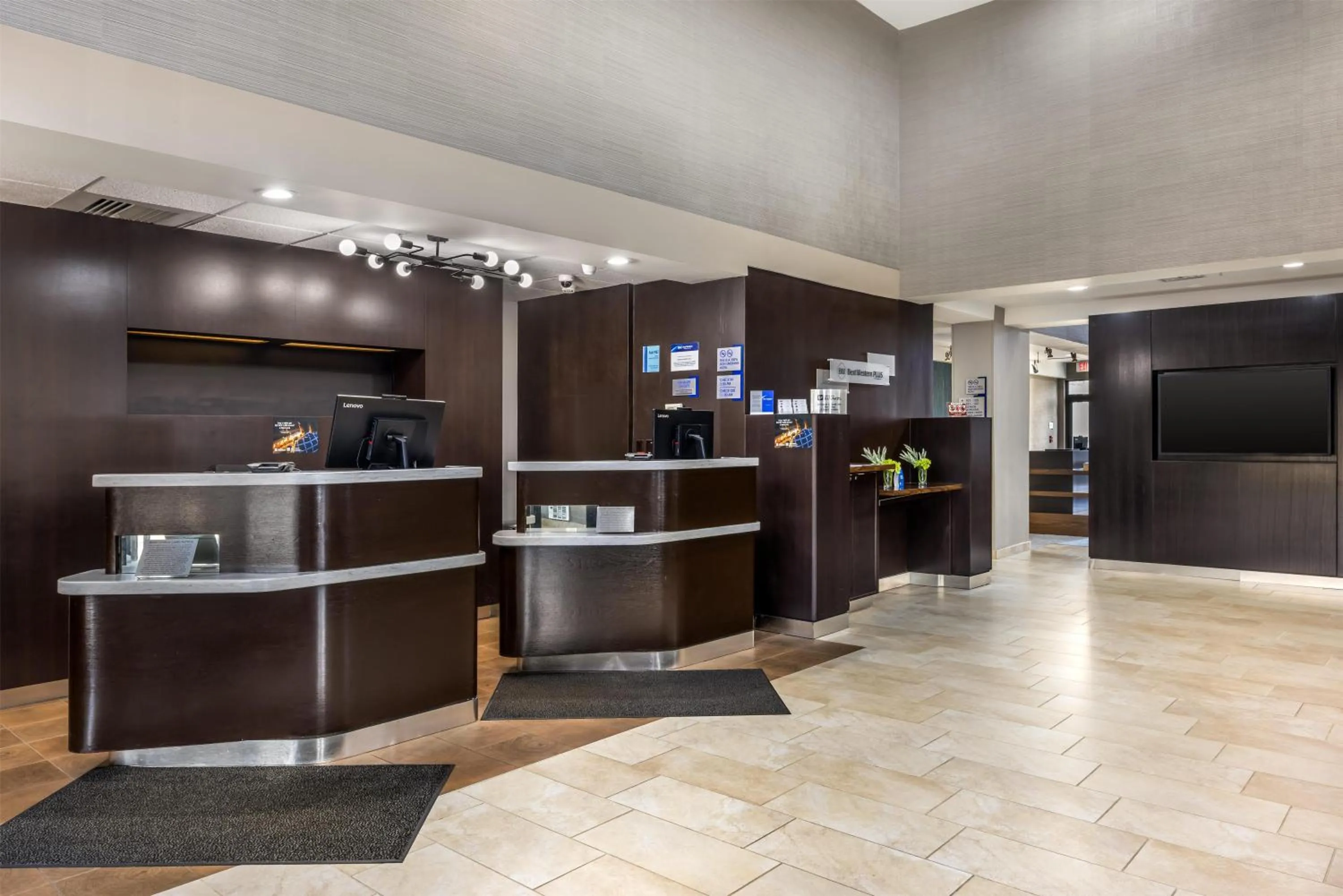 Lobby or reception in Best Western Plus Elgin - Chicago
