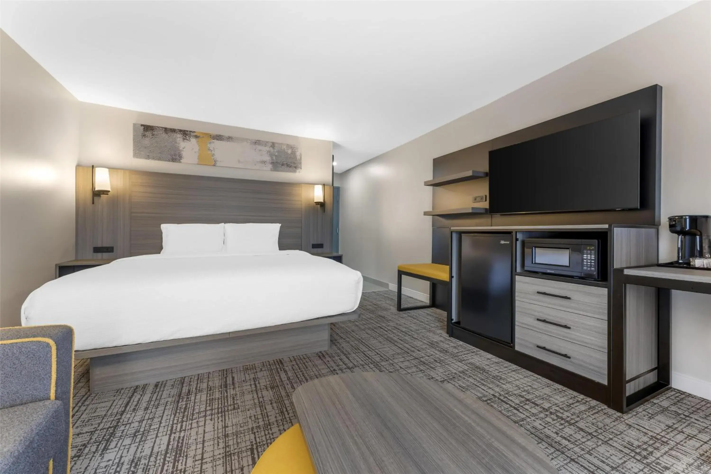 King Room with Sofa Bed and Balcony - Non-Smoking in Best Western Plus Elgin - Chicago King Room with Sofa Bed and Balcony - Non-Smoking in Best Western Plus Elgin - Chicago