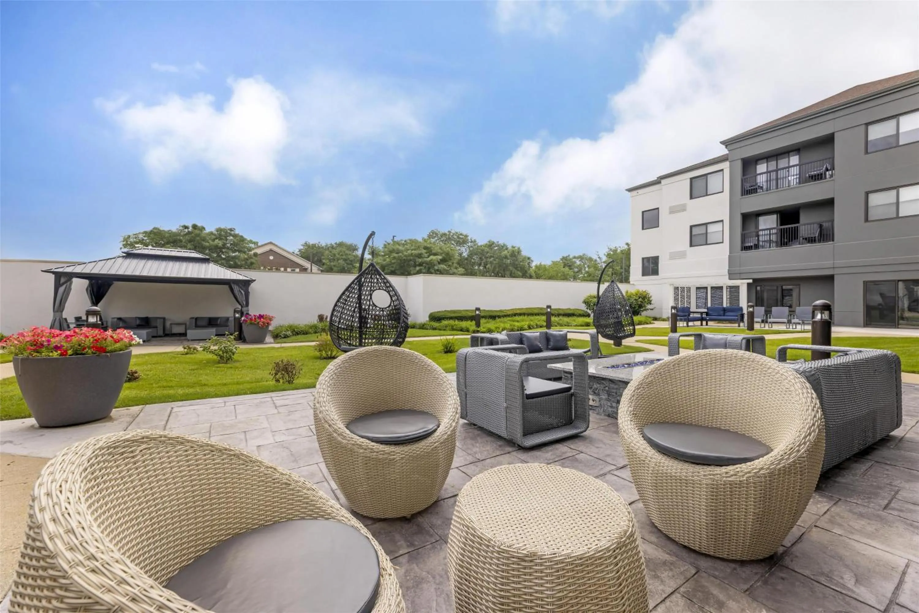 Property building in Best Western Plus Elgin - Chicago