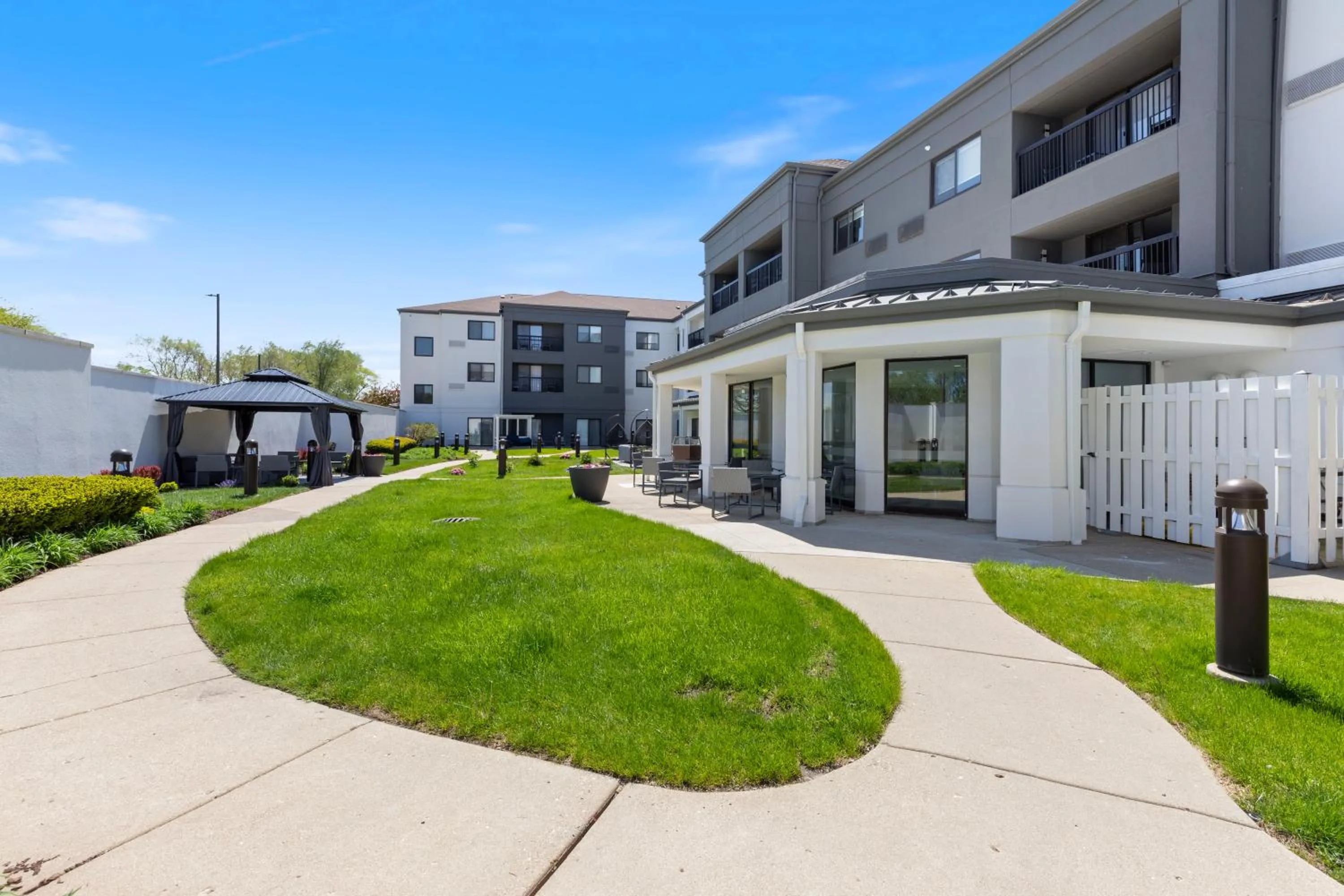 Property building in Best Western Plus Elgin - Chicago