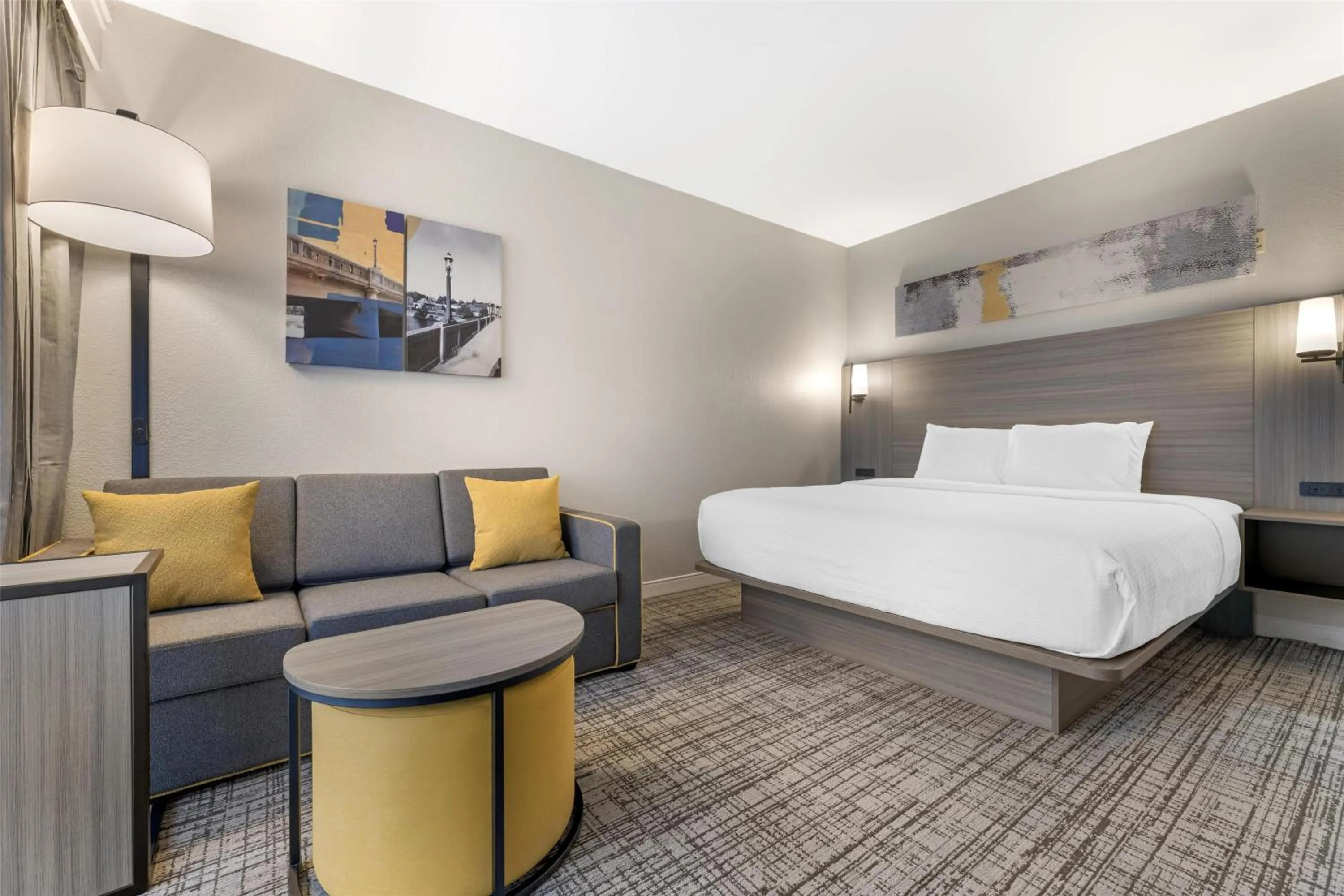 Bedroom, Bed in Best Western Plus Elgin - Chicago