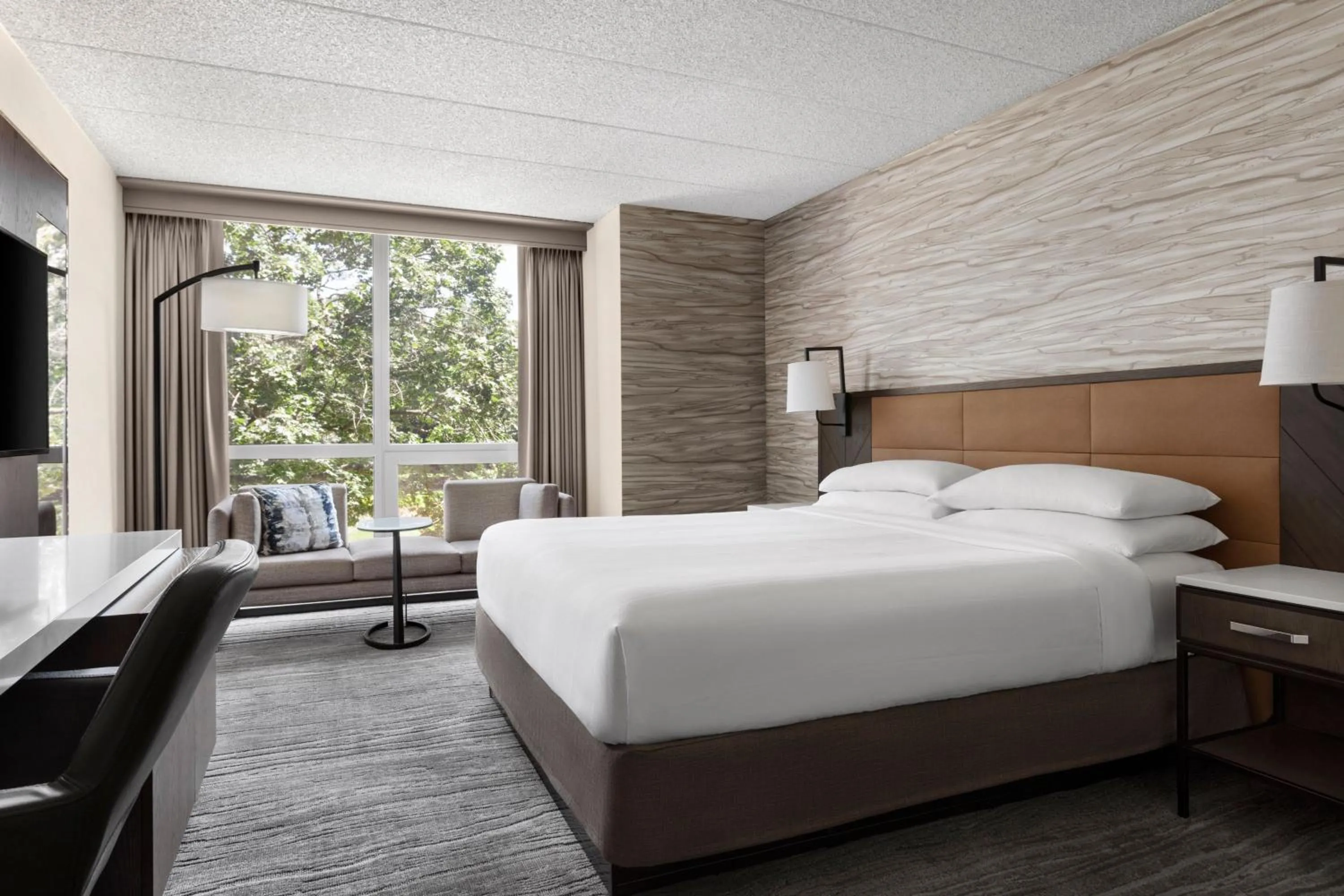 Photo of the whole room, Bed in Lincolnshire Marriott Resort