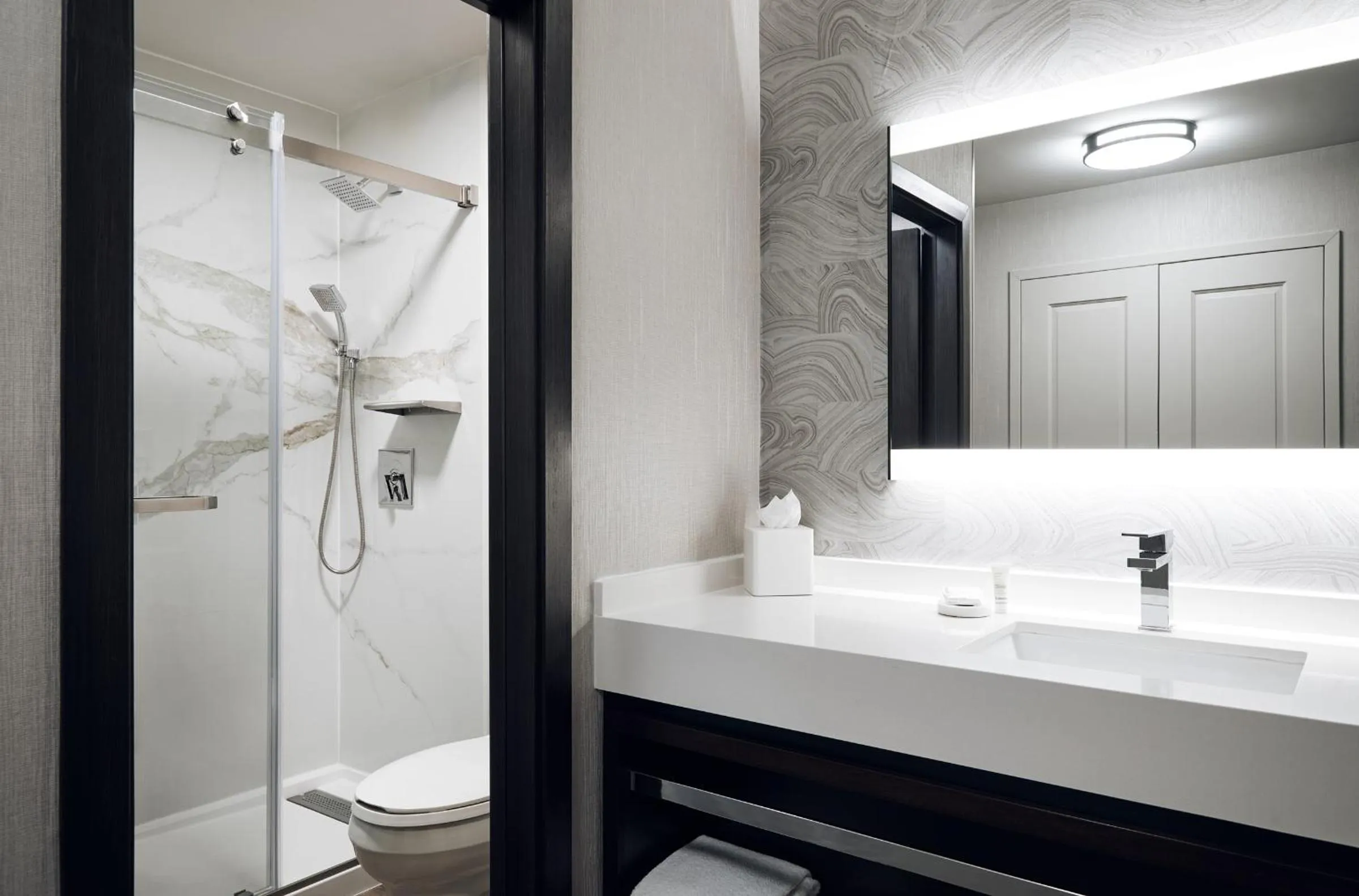 Bathroom in Chicago Marriott Oak Brook