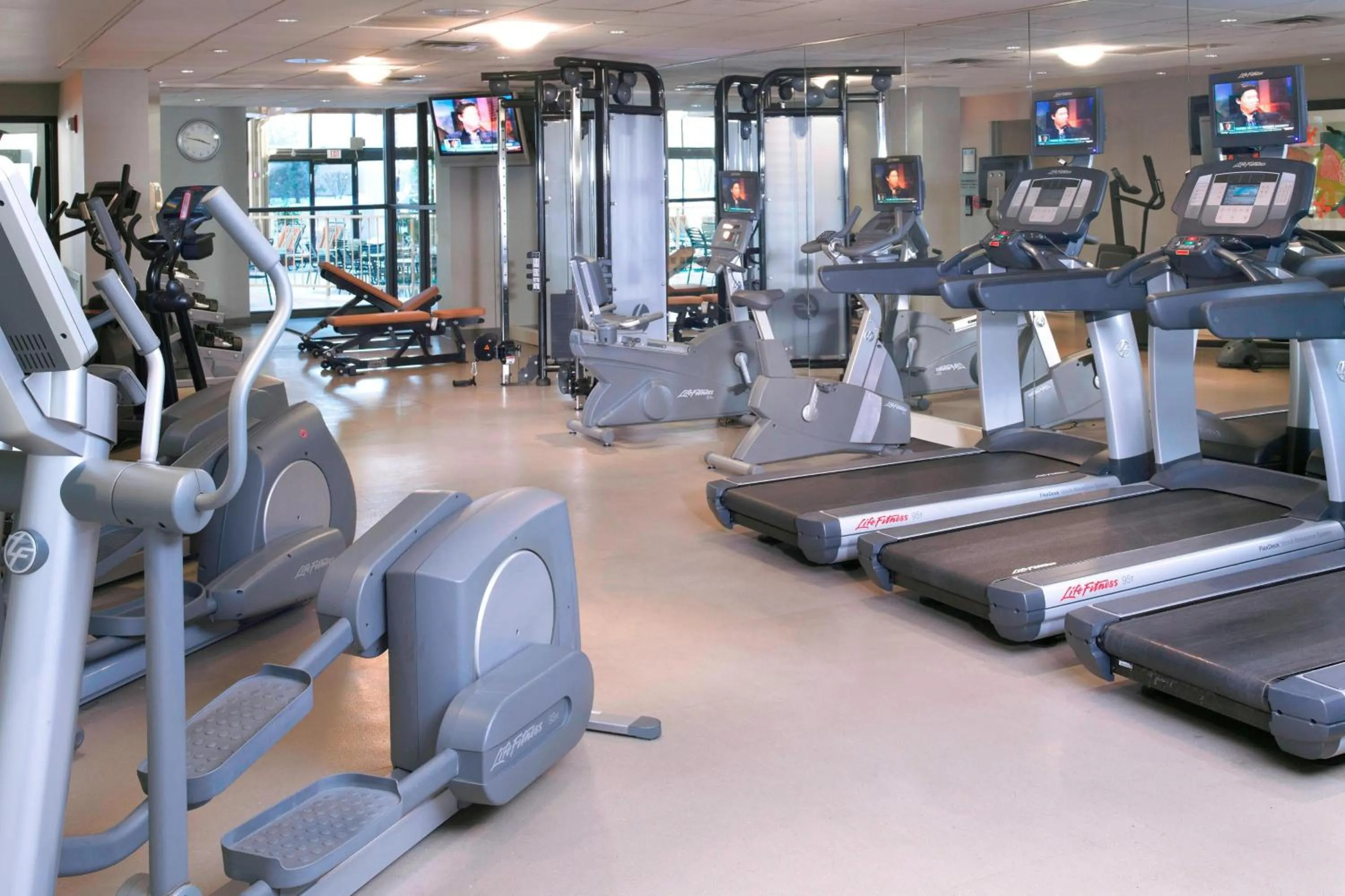 Fitness centre/facilities in Chicago Marriott Oak Brook