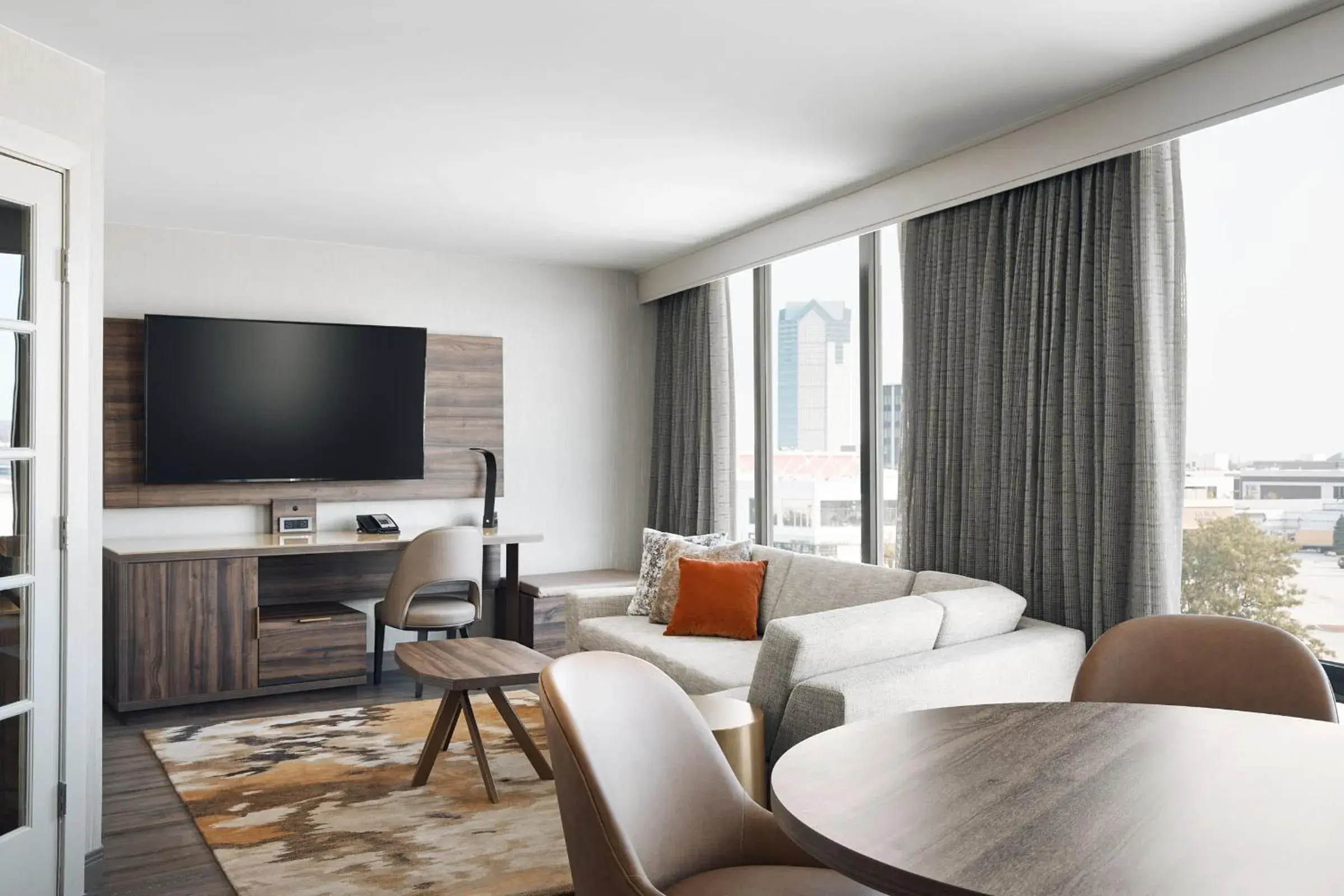 Junior King Suite with Sofa Bed in Chicago Marriott Oak Brook Junior King Suite with Sofa Bed in Chicago Marriott Oak Brook